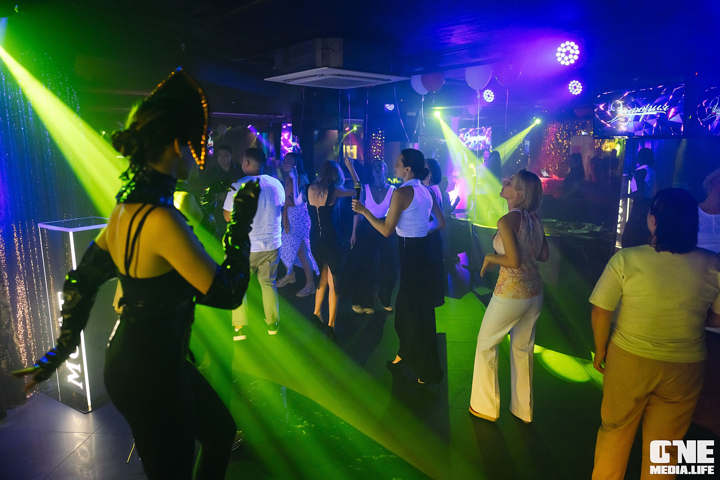 Фоторепортаж из караоке-клуба Эйфория. One Media Life: фоторепортажи, фотоотчеты с мероприятий и заведений