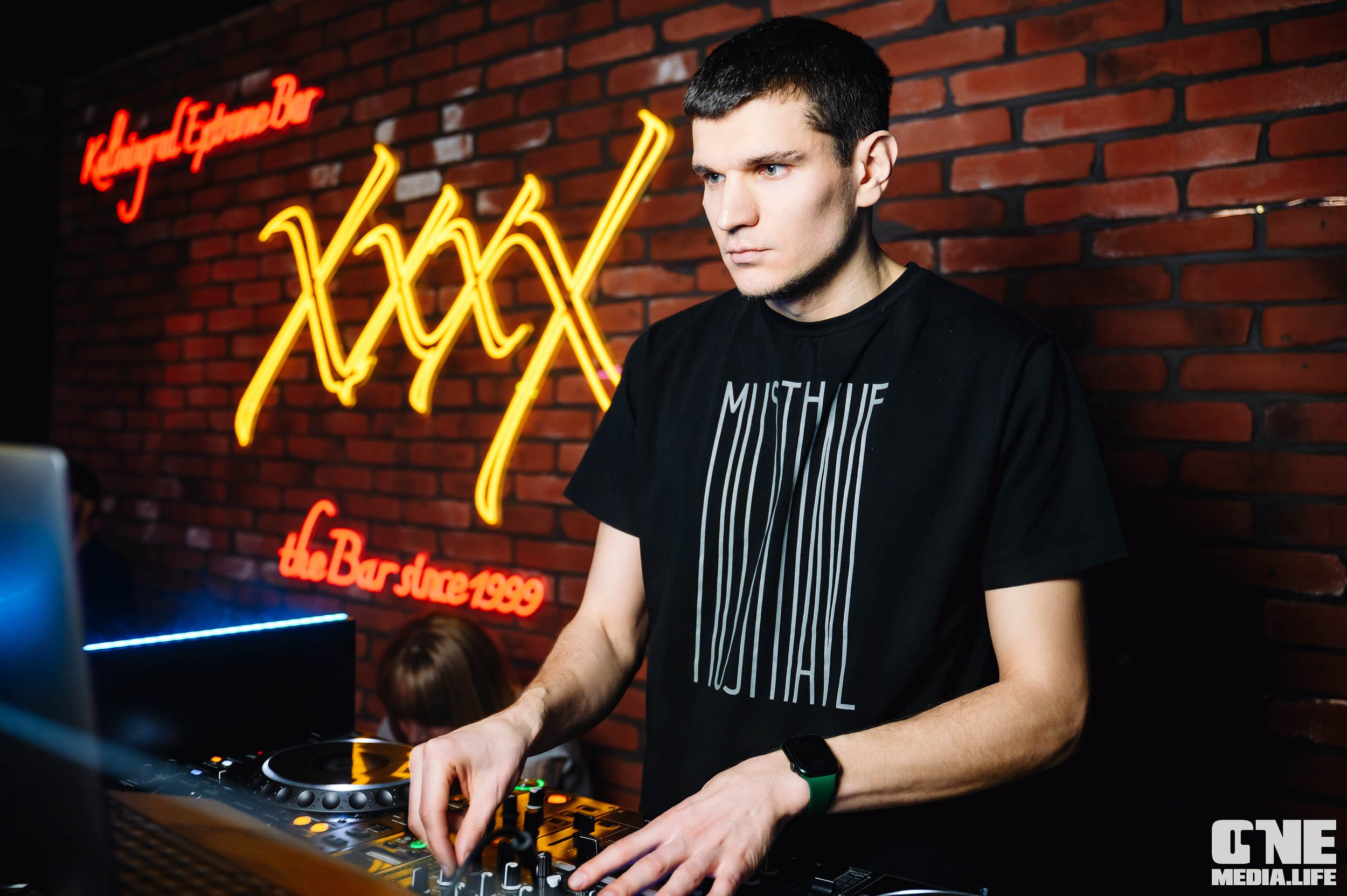 Фотоотчет из экстрим бара XxxX. One Media Life: фоторепортажи, фотоотчеты с мероприятий и заведений