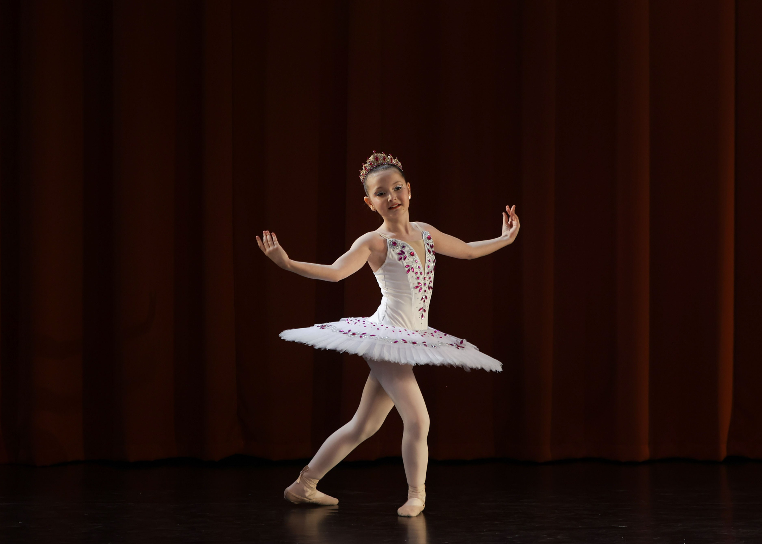 Фестиваль хореографического искусства «КУБОК ЛЕГЕНДЫ — 2025». Выпускные альбомы и школьный фотограф в Подольске, Троицке, Щербинке, Москве и Московской области