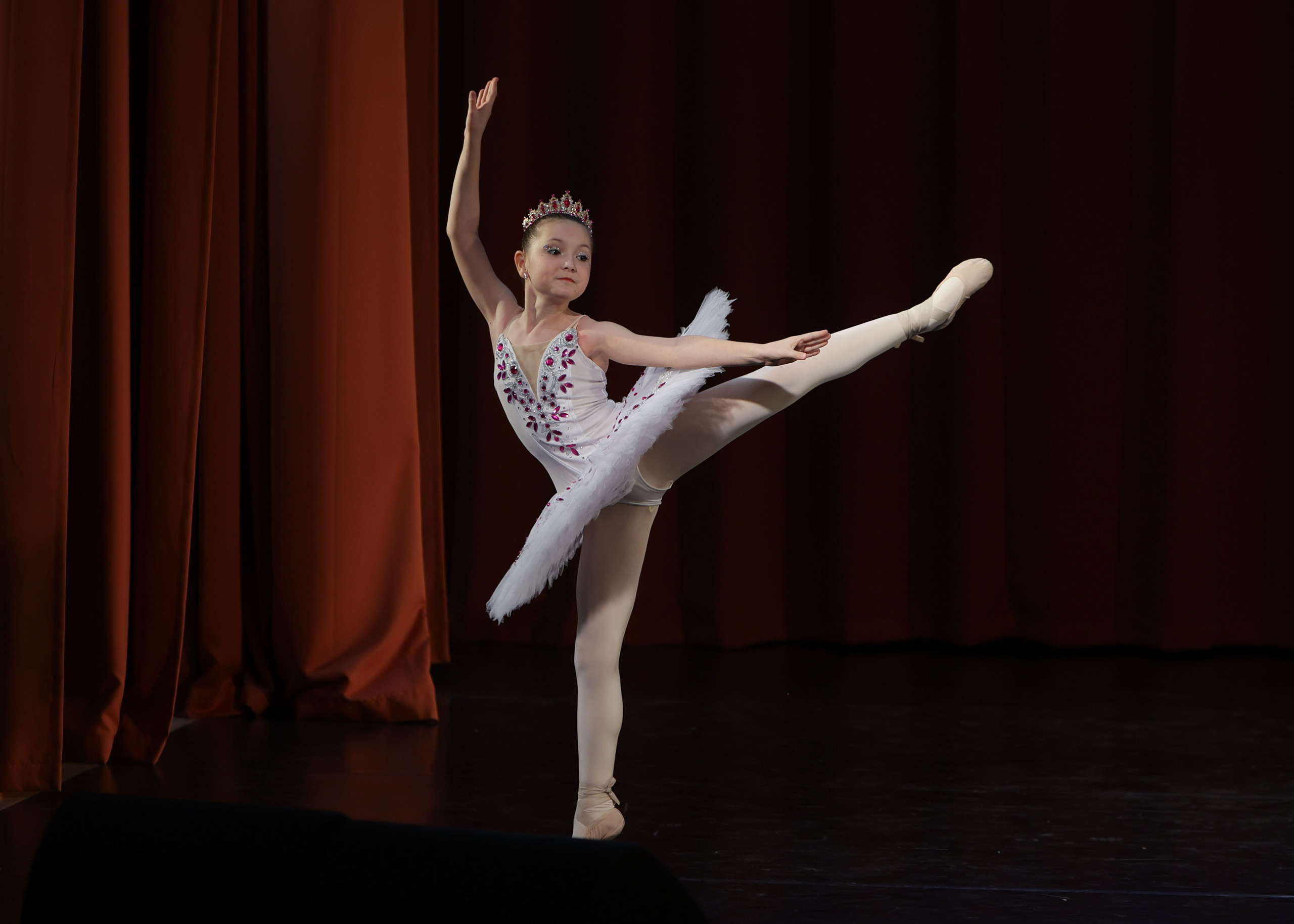 Фестиваль хореографического искусства «КУБОК ЛЕГЕНДЫ — 2025». Выпускные альбомы и школьный фотограф в Подольске, Троицке, Щербинке, Москве и Московской области