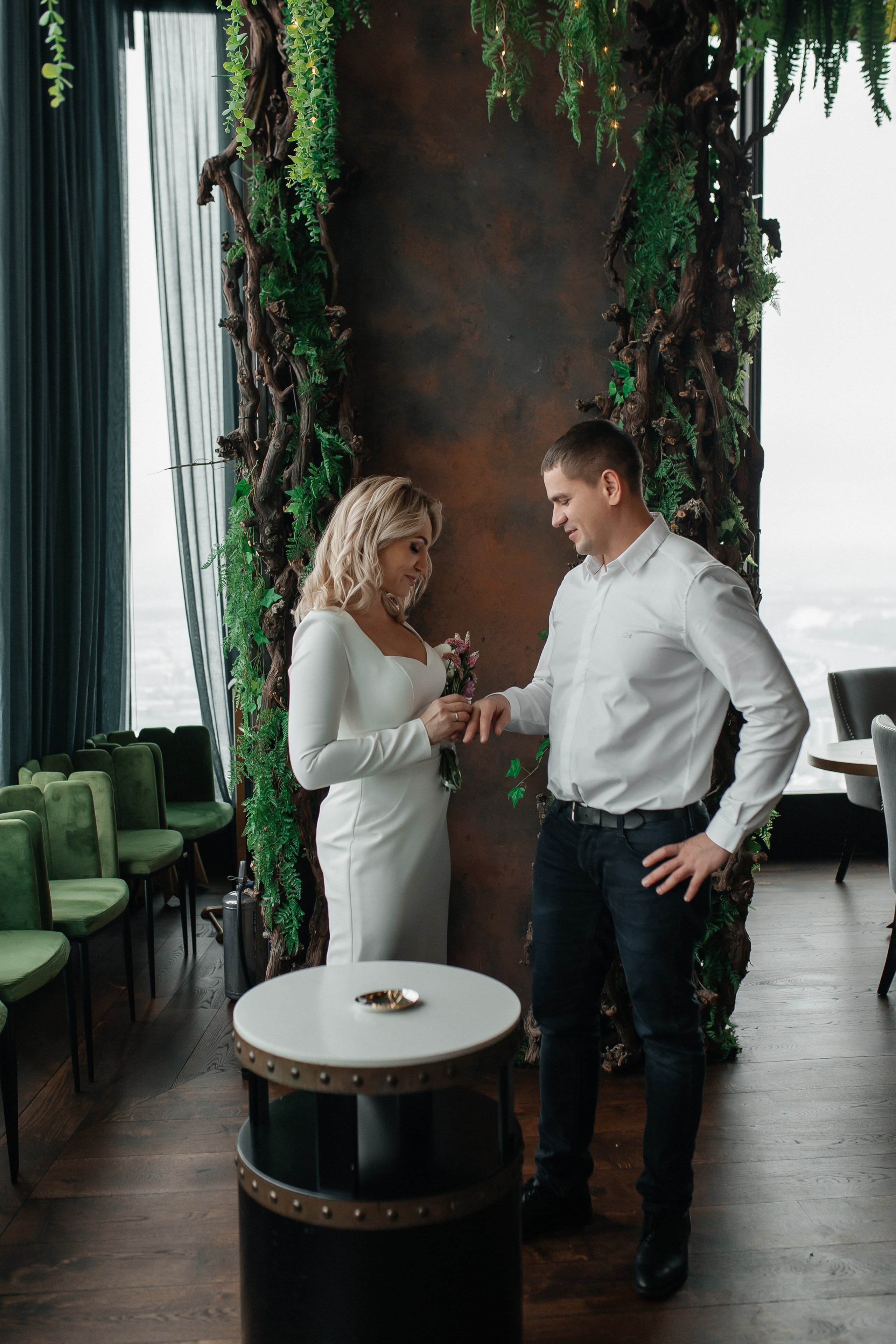 Роспись в ресторане Birds в башне «ОКО». Фото Радости. Свадебный и семейный фотограф в Москве Юлия Самойлова