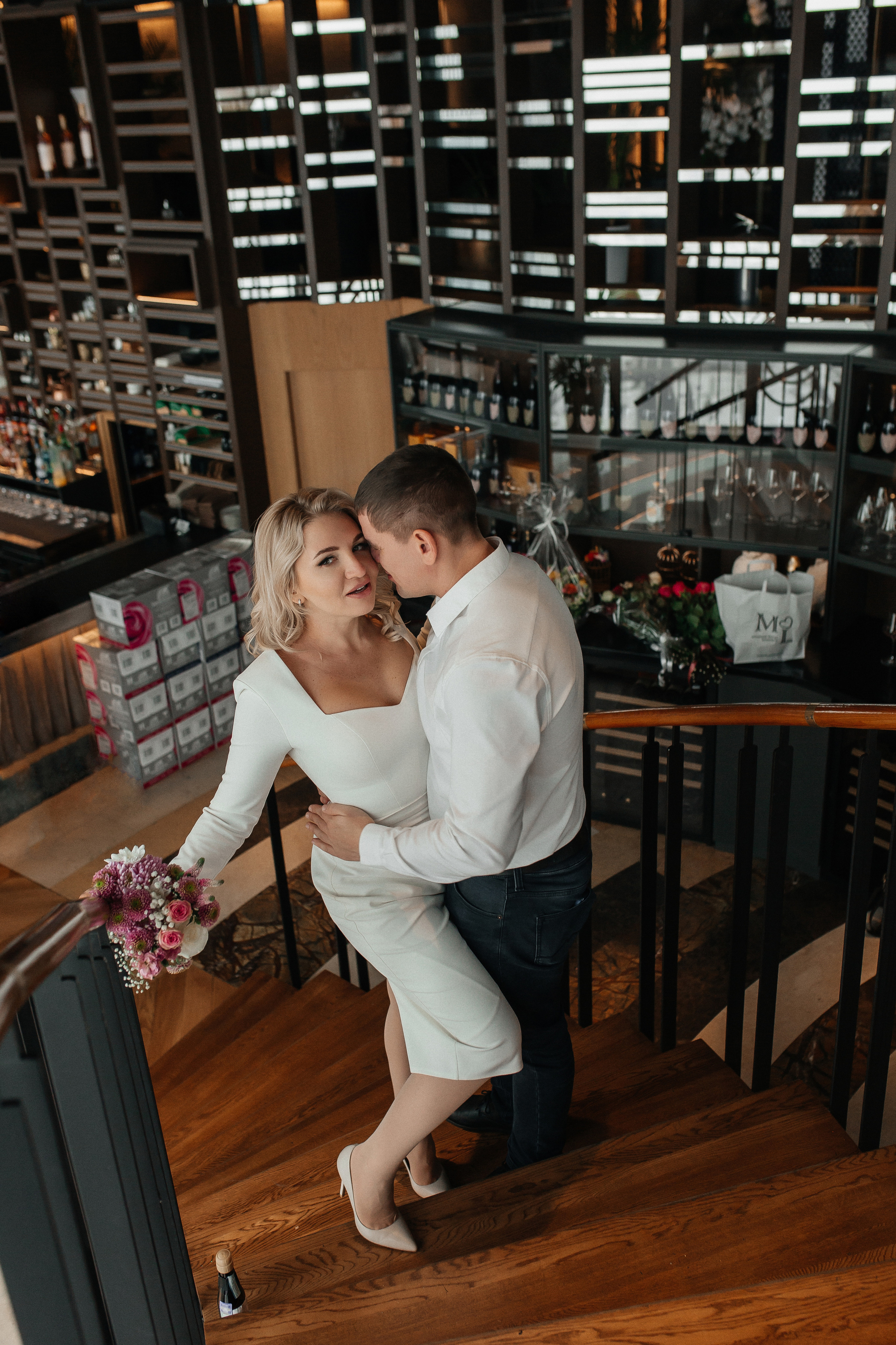 Роспись в ресторане Birds в башне «ОКО». Фото Радости. Свадебный и семейный фотограф в Москве Юлия Самойлова