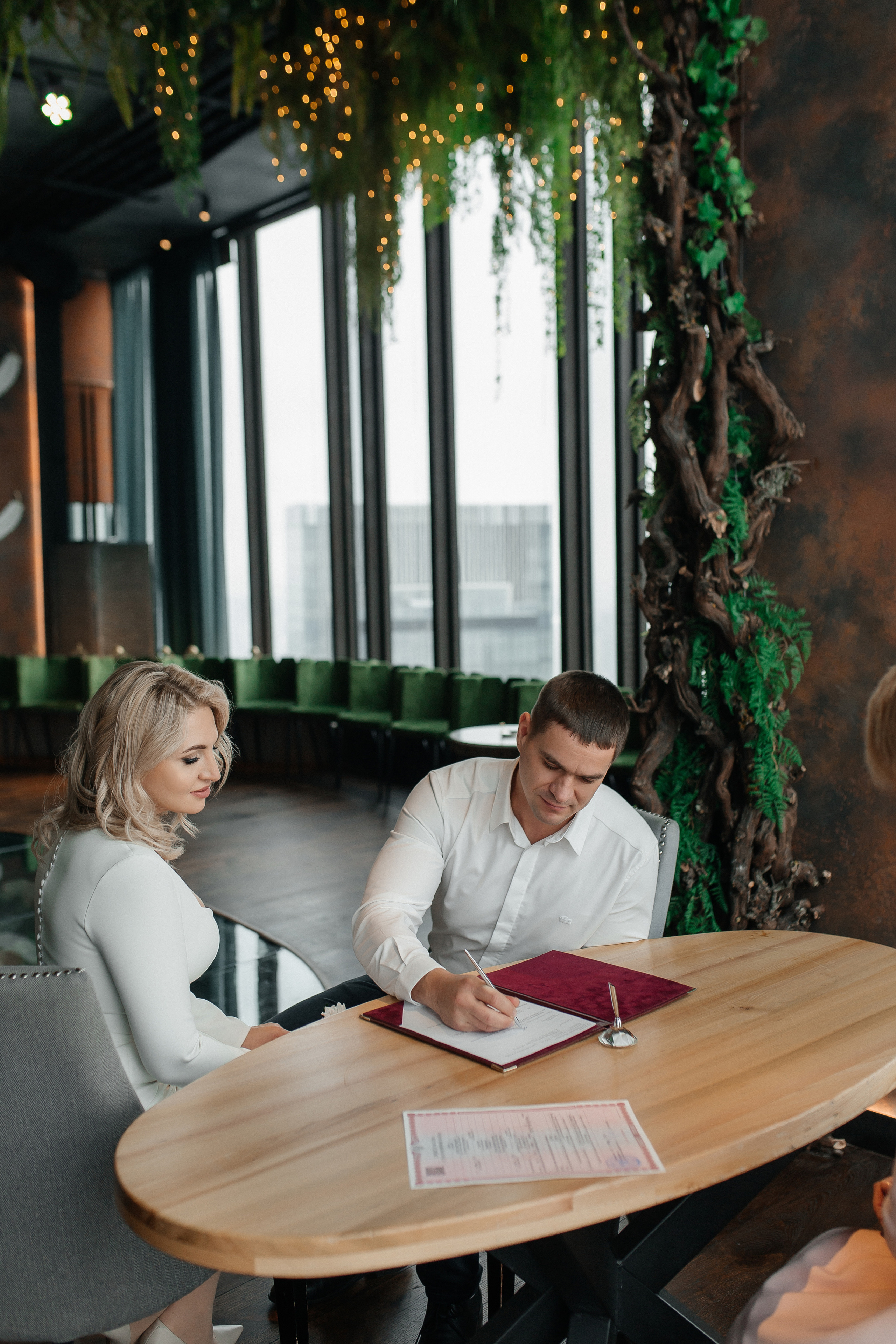 Роспись в ресторане Birds в башне «ОКО». Фото Радости. Свадебный и семейный фотограф в Москве Юлия Самойлова