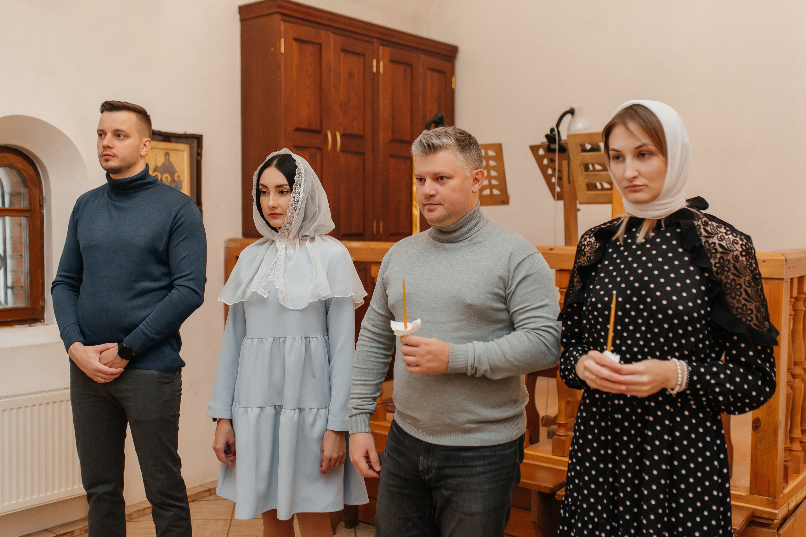 Таинство Крещения (Храм преподобного Серафима Саровского в Раеве). Фото Радости. Свадебный и семейный фотограф в Москве Юлия Самойлова