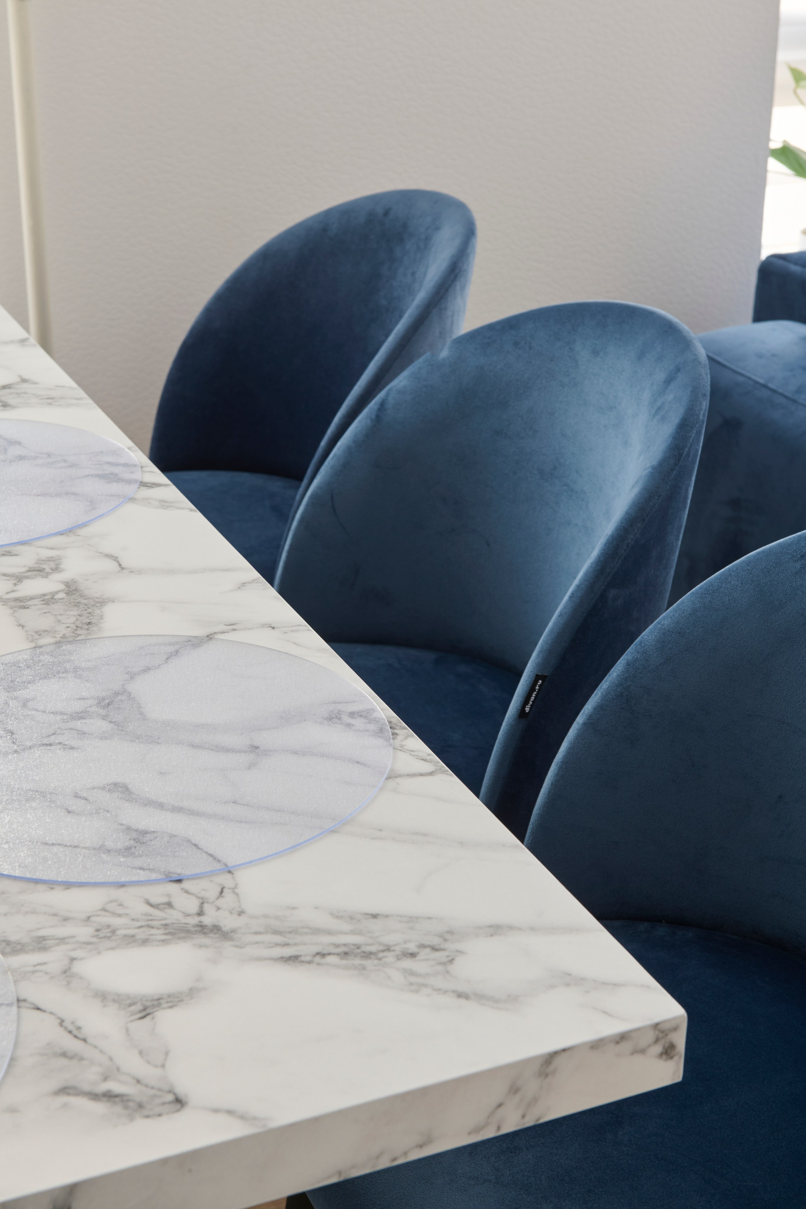 Интерьерная съёмка мебели и дверей: дерево, фурнитура, встроенные системы. Роман Свободный — интерьерная и архитектурная съёмка, Москва и МО