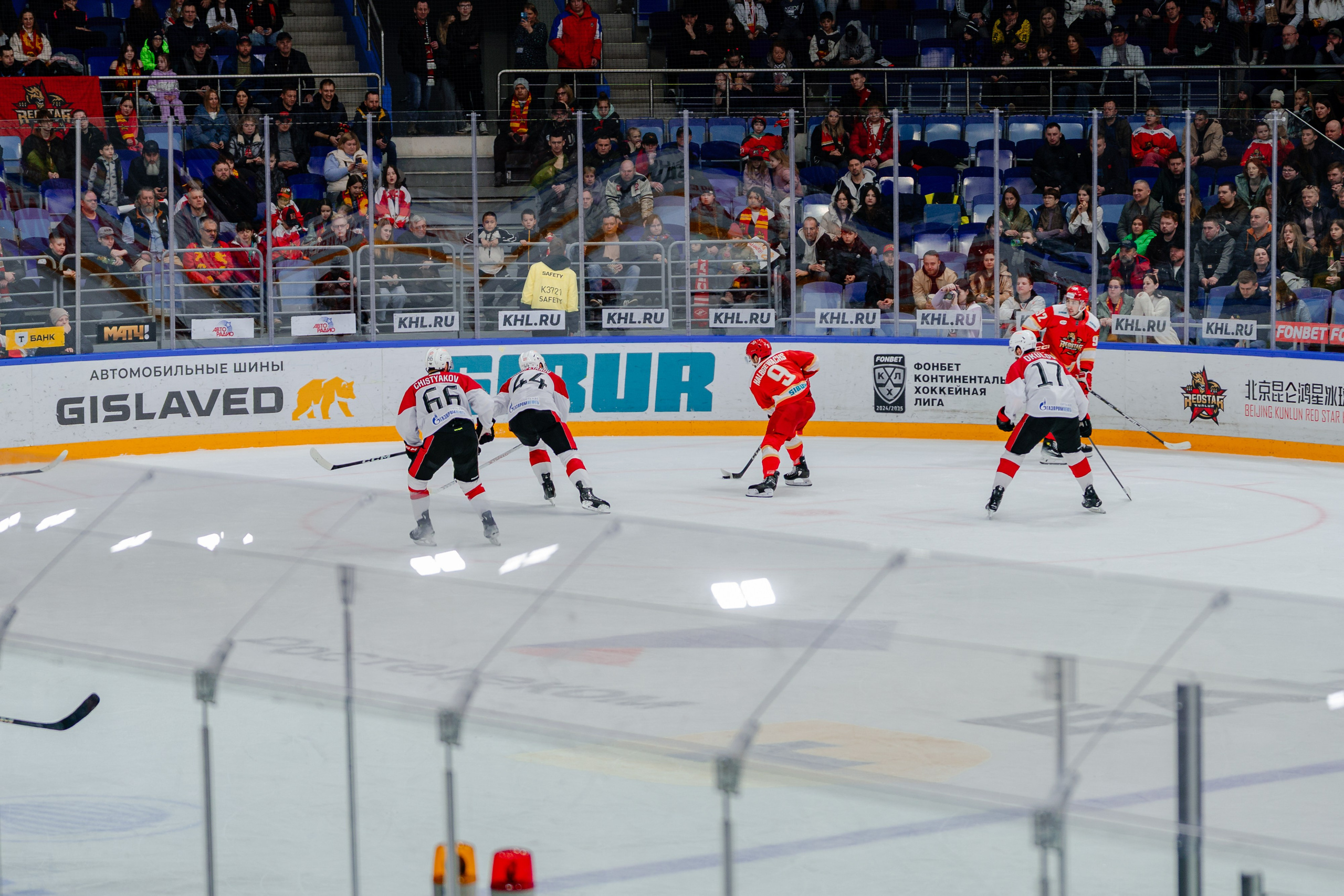 КХЛ КУНЬЛУНЬ РС — АВАНГАРД 22 МАРТА 2025. Репортажный фотограф в Москве Измалков Артем