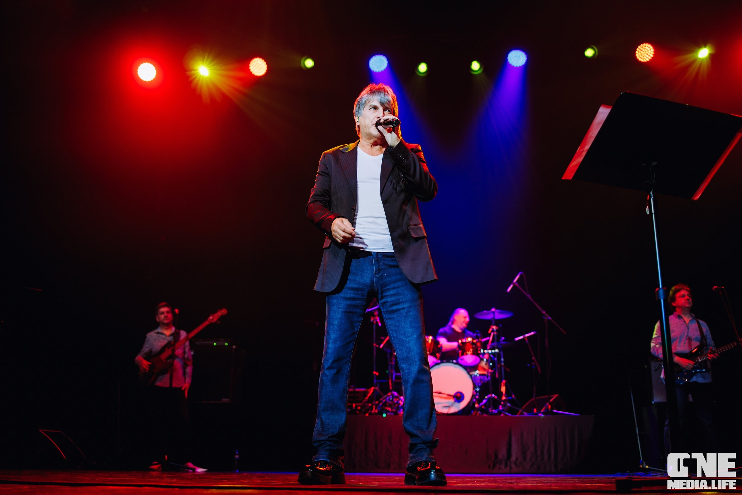 Фоторепортаж из театра эстрады Янтарь-холл. One Media Life: фоторепортажи, фотоотчеты с мероприятий и заведений