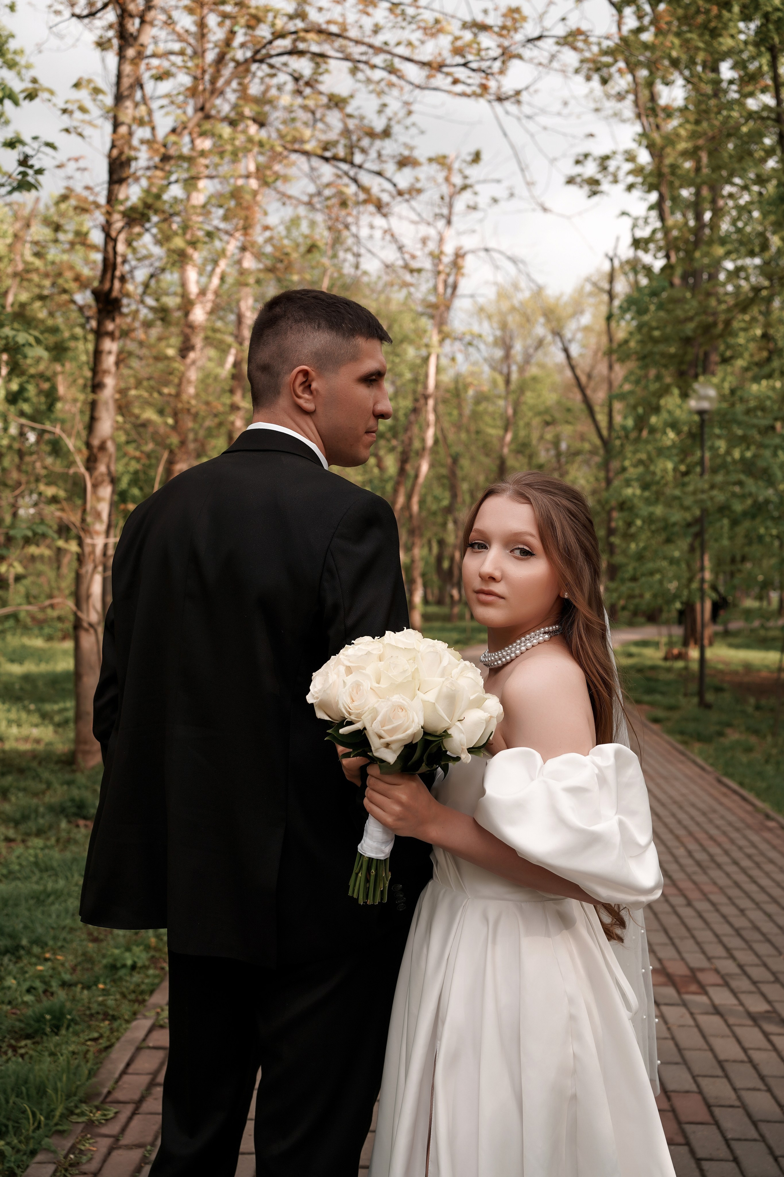 Свадебная фотосессия в парке имени Октябрьской Революции в г. Ростов-на-Дону. Свадебный фотограф в Ростове-на-Дону. Таинство Крещения и Венчания, семейные фотосессии. Алёна Чёботова