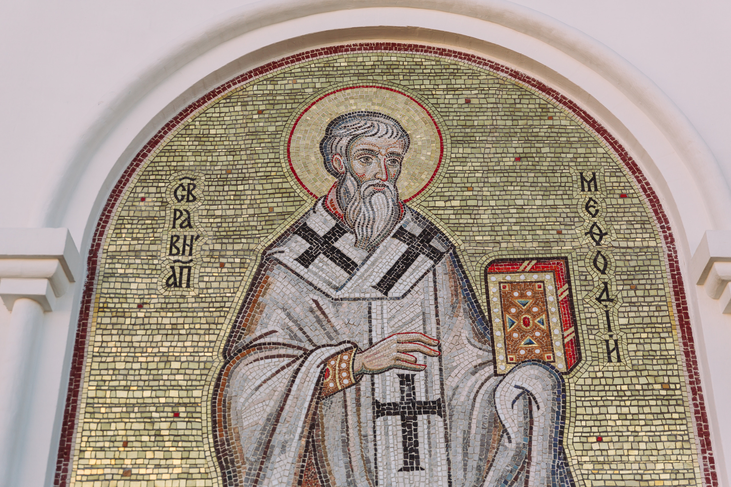 Центральный вход храма. НИИКОРОВИН- мастерская мозаики и монументального искусства