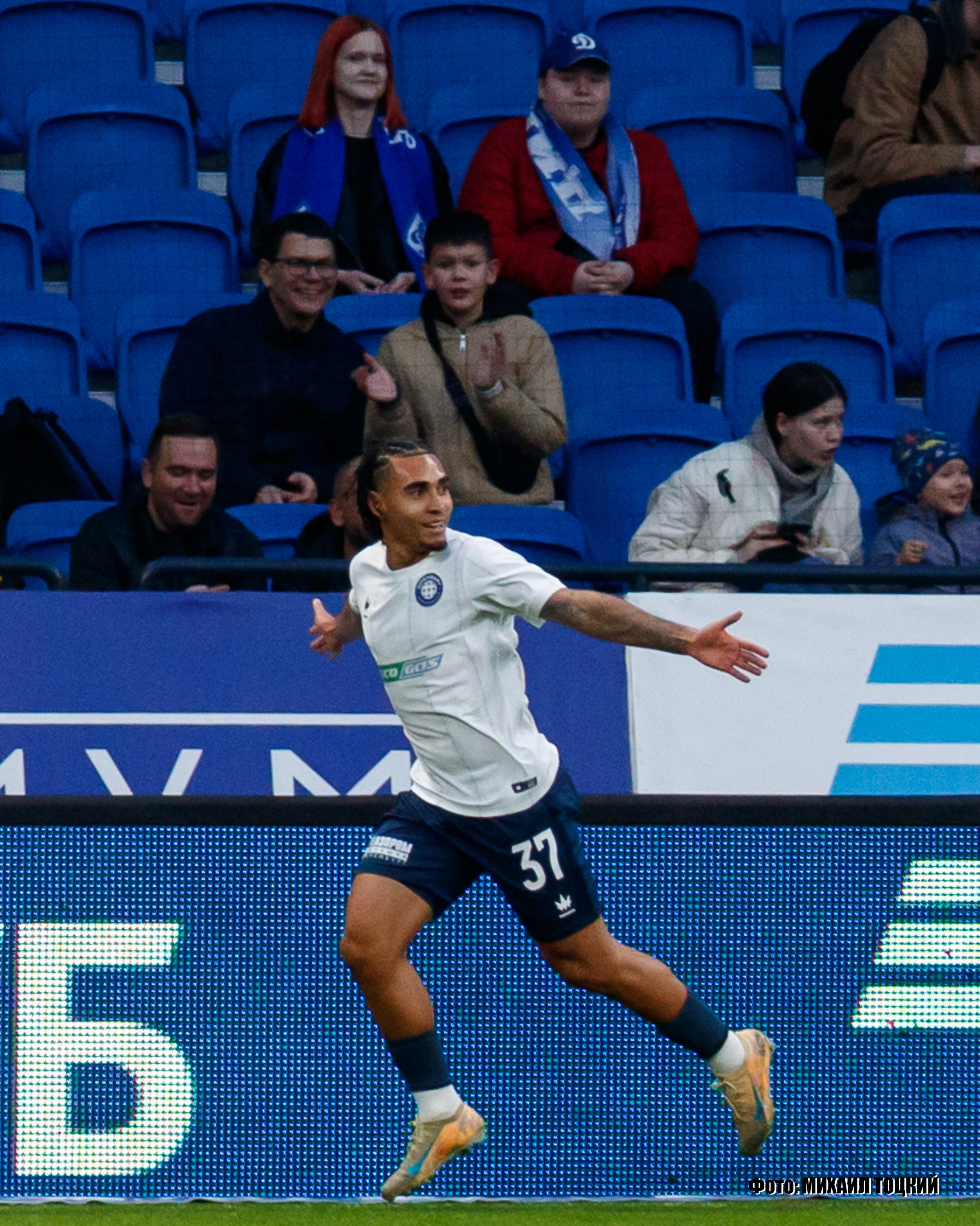 Фоторепортаж. РПЛ 23 тур. Динамо — Оренбург. Михаил Тоцкий портретный и репортажный фотограф в Москве