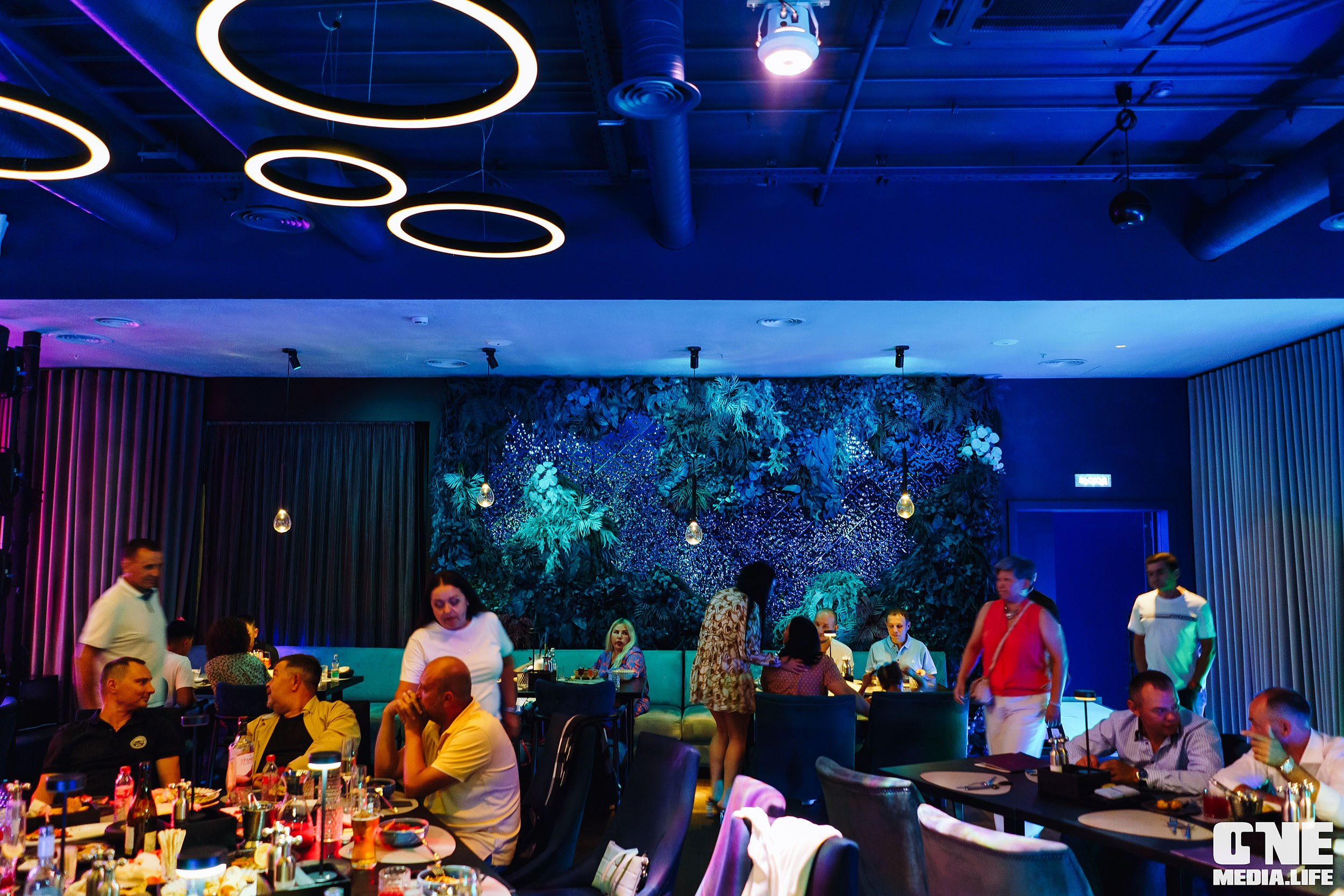 Фоторепортаж с вечеринки в ресторане Океан. One Media Life: фоторепортажи, фотоотчеты с мероприятий и заведений