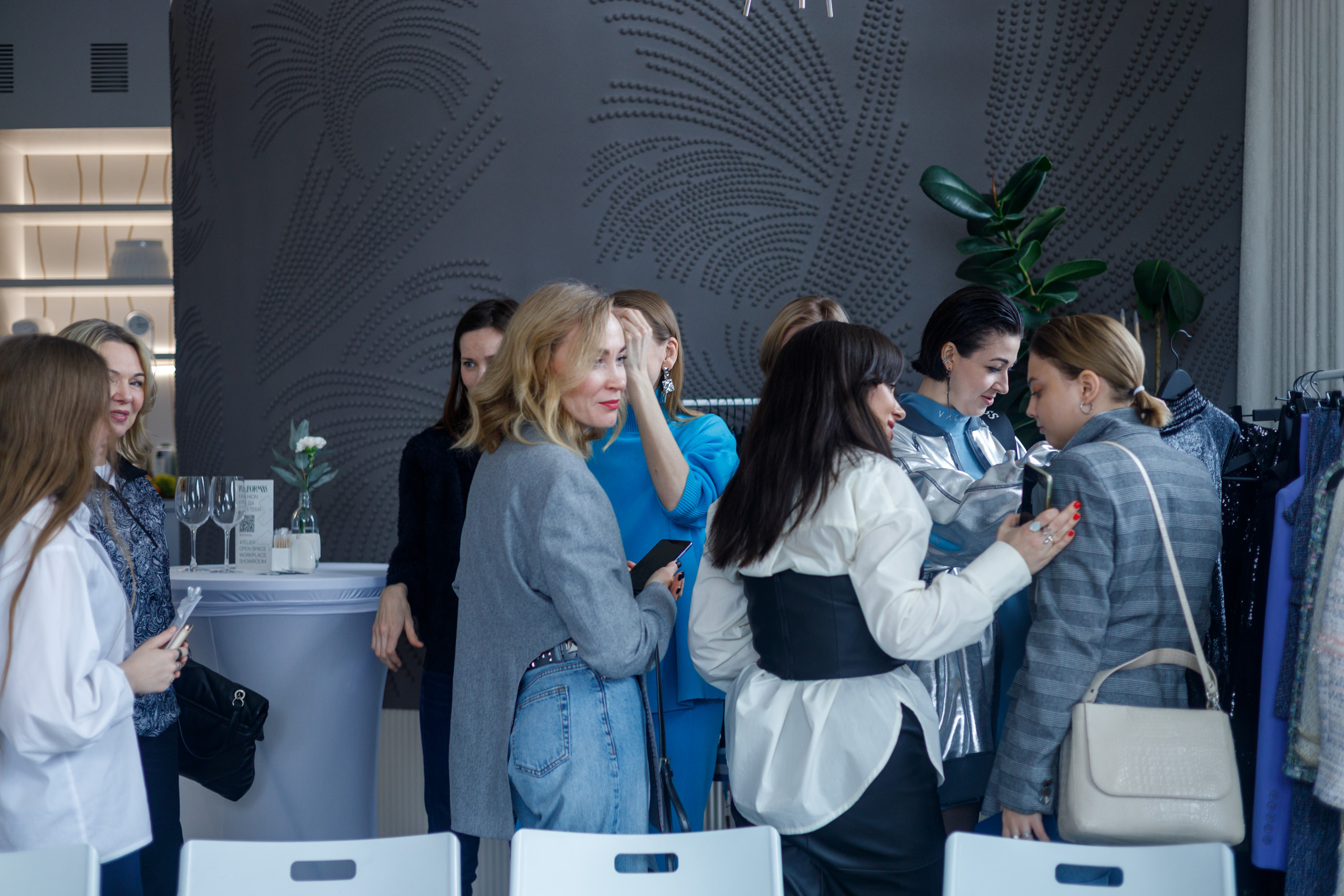 Аренда помещений под мероприятия и фотозоны в Тюмени, снять зал