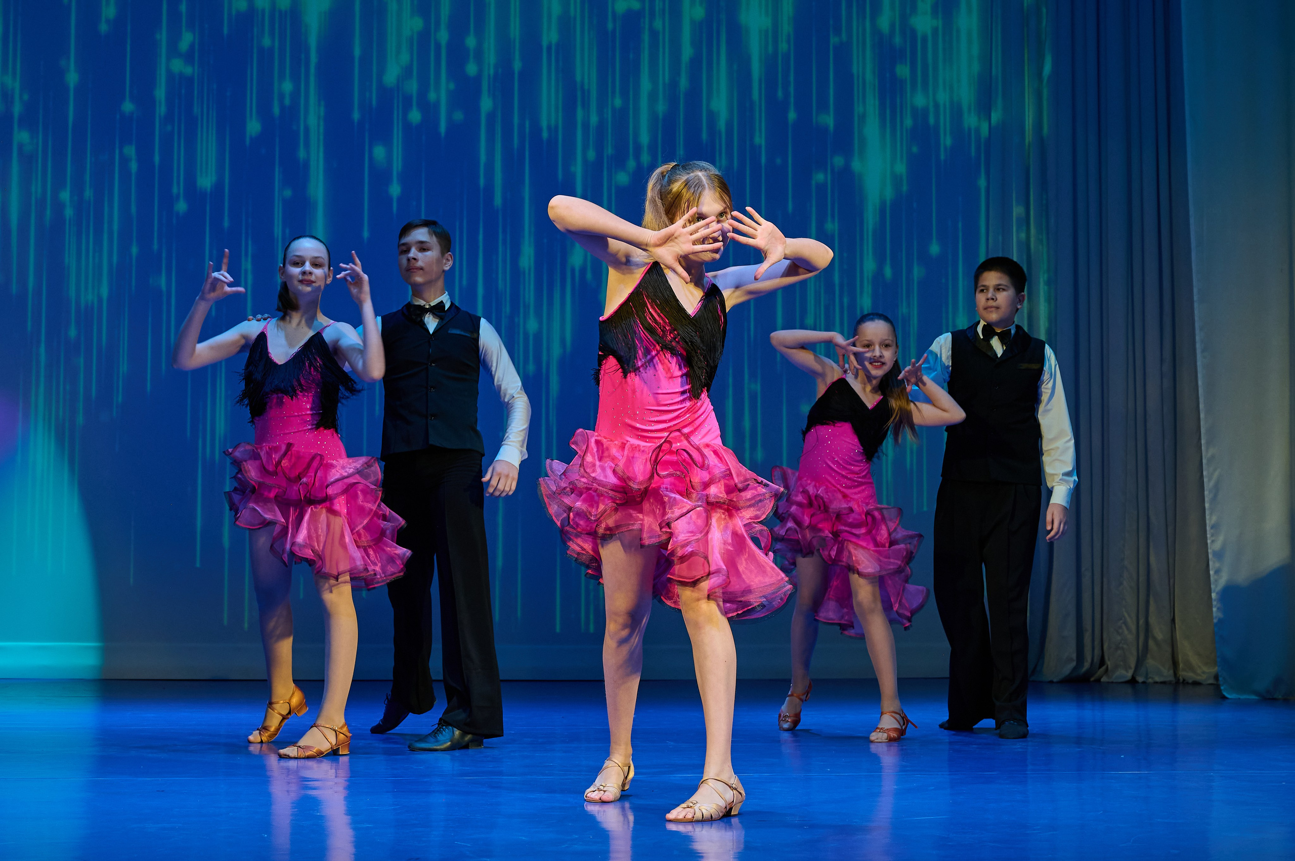 8 марта Марьина роща. Жизнь курорта Кабардинка в фотографиях