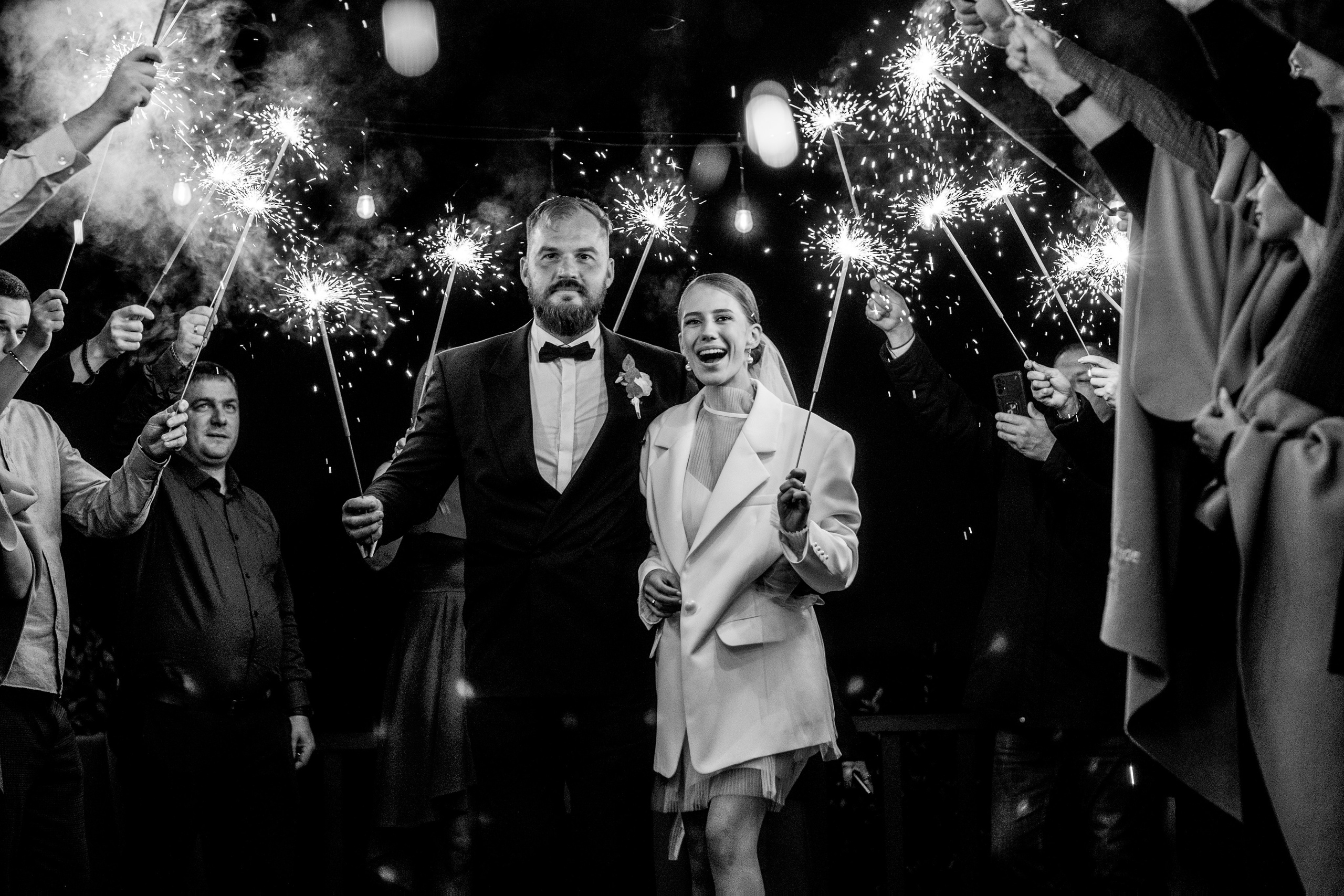 Олег и Лиза под бенгальскими огнями. Professional photoartist in St. Petersburg (wedding, reportage, portrait, model book, love story) Alexander Shvedov