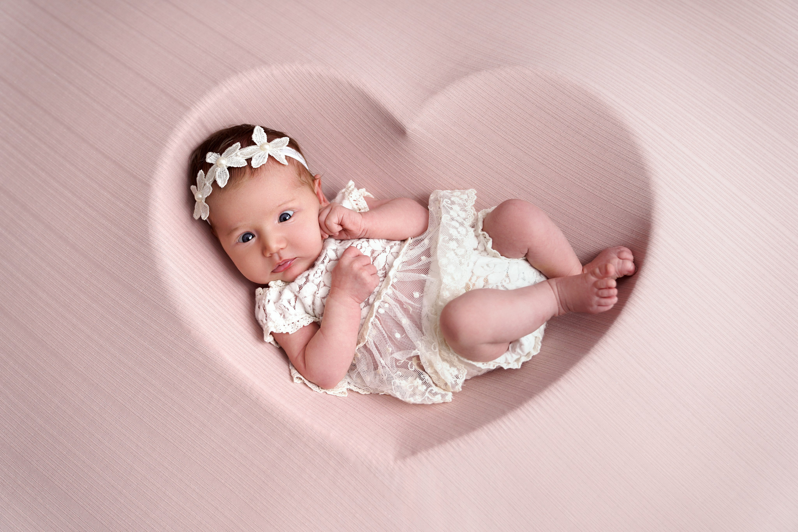 Фотосессия новорожденного (newborn). Фотограф новорожденных, детей до года и беременных в Симферополе