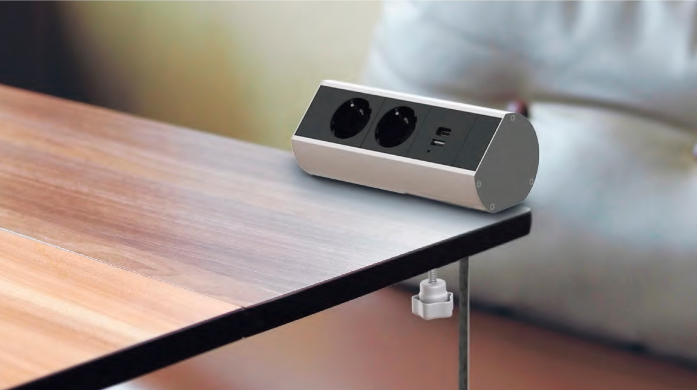 DONEL электроустановочные изделия. Студия интерьерных решений SUNHOUSE. Натяжные потолки, шторы, текстиль