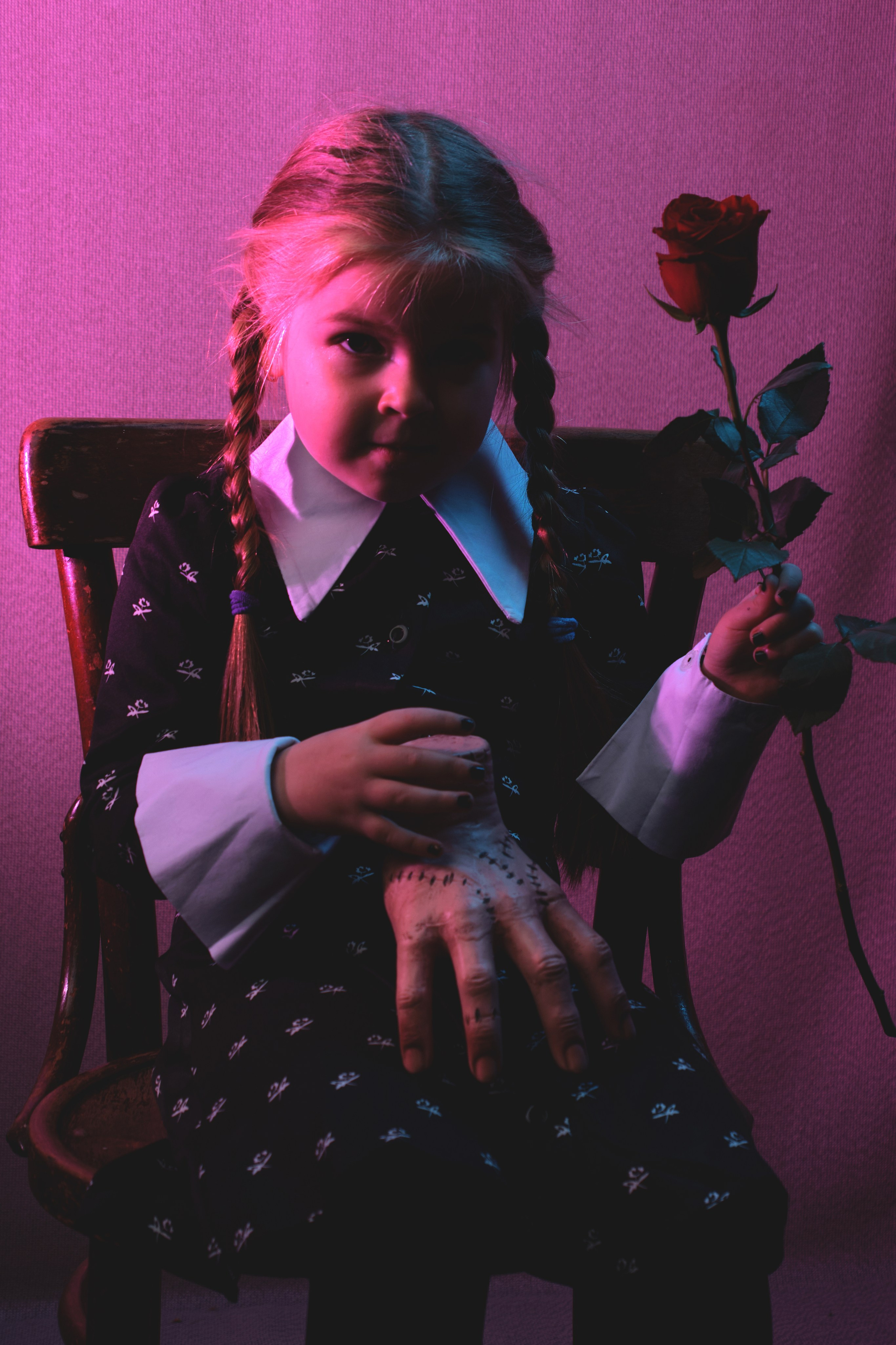 Съёмка в стиле сериала «Уэнсдей». Семейный и женский фотограф в Новомосковске и Узловой Михеева Татьяна