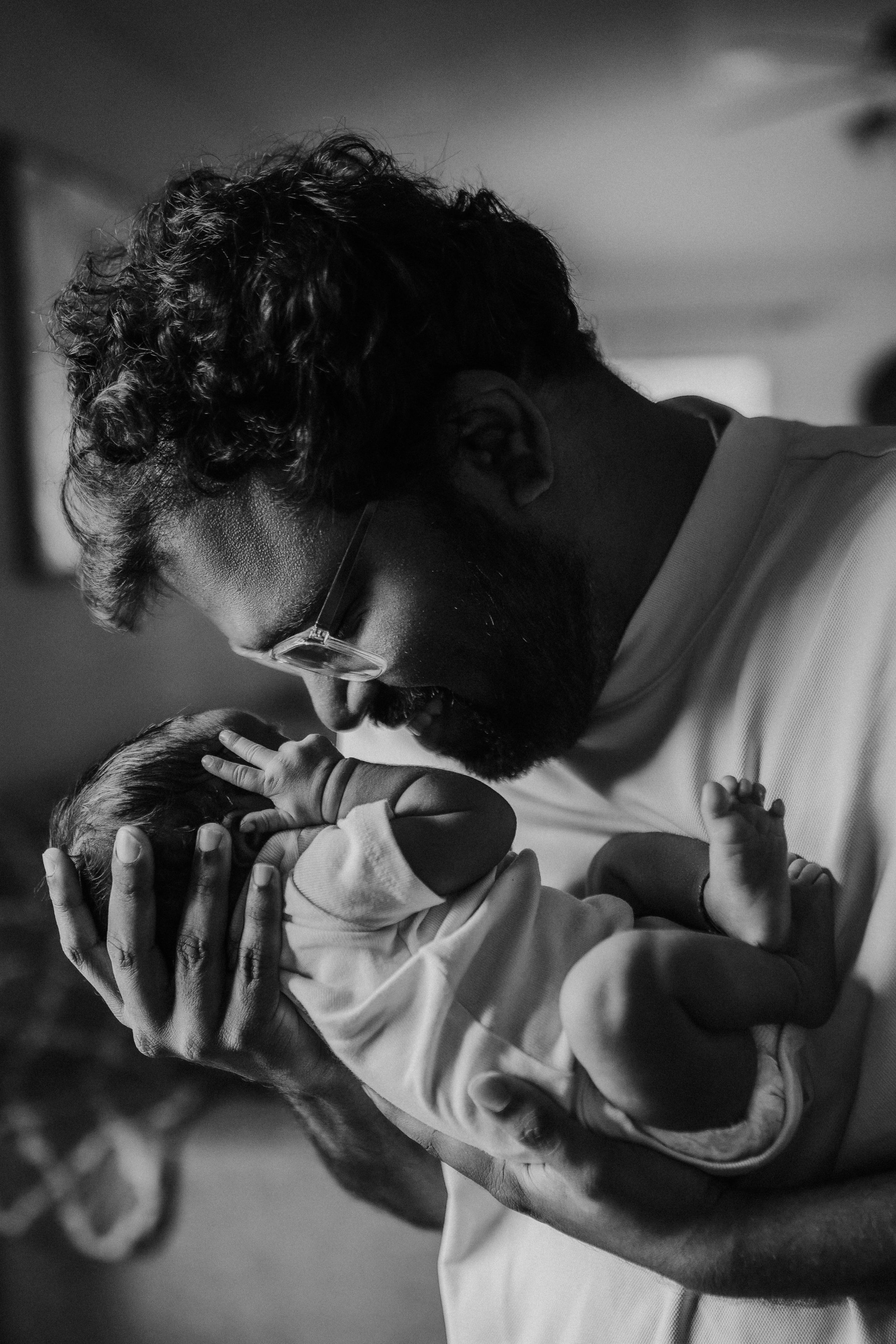 Heartfelt family memories — cozy newborn session