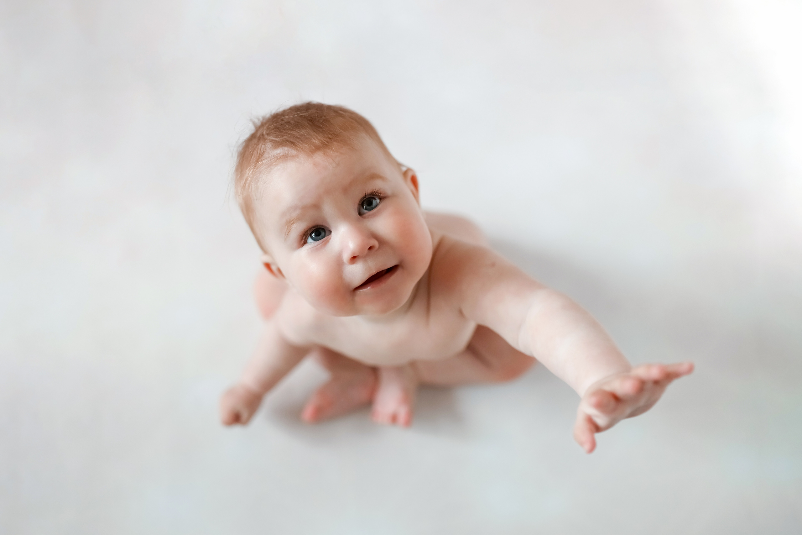 Глаша фотосессия в молочной ванночке