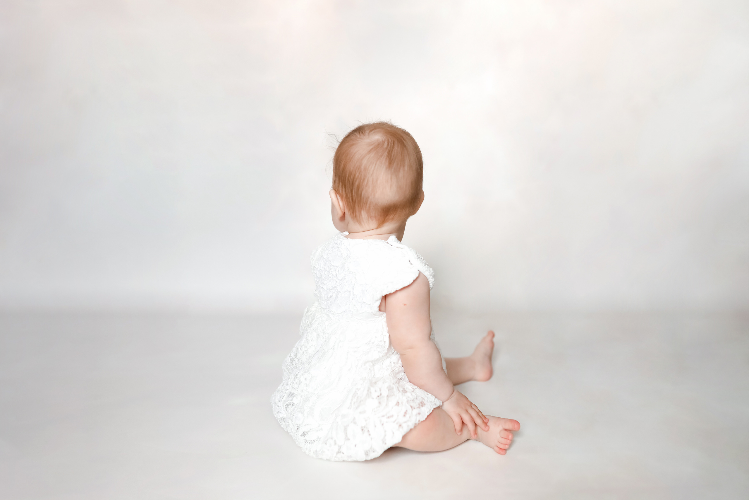 Глаша фотосессия в молочной ванночке