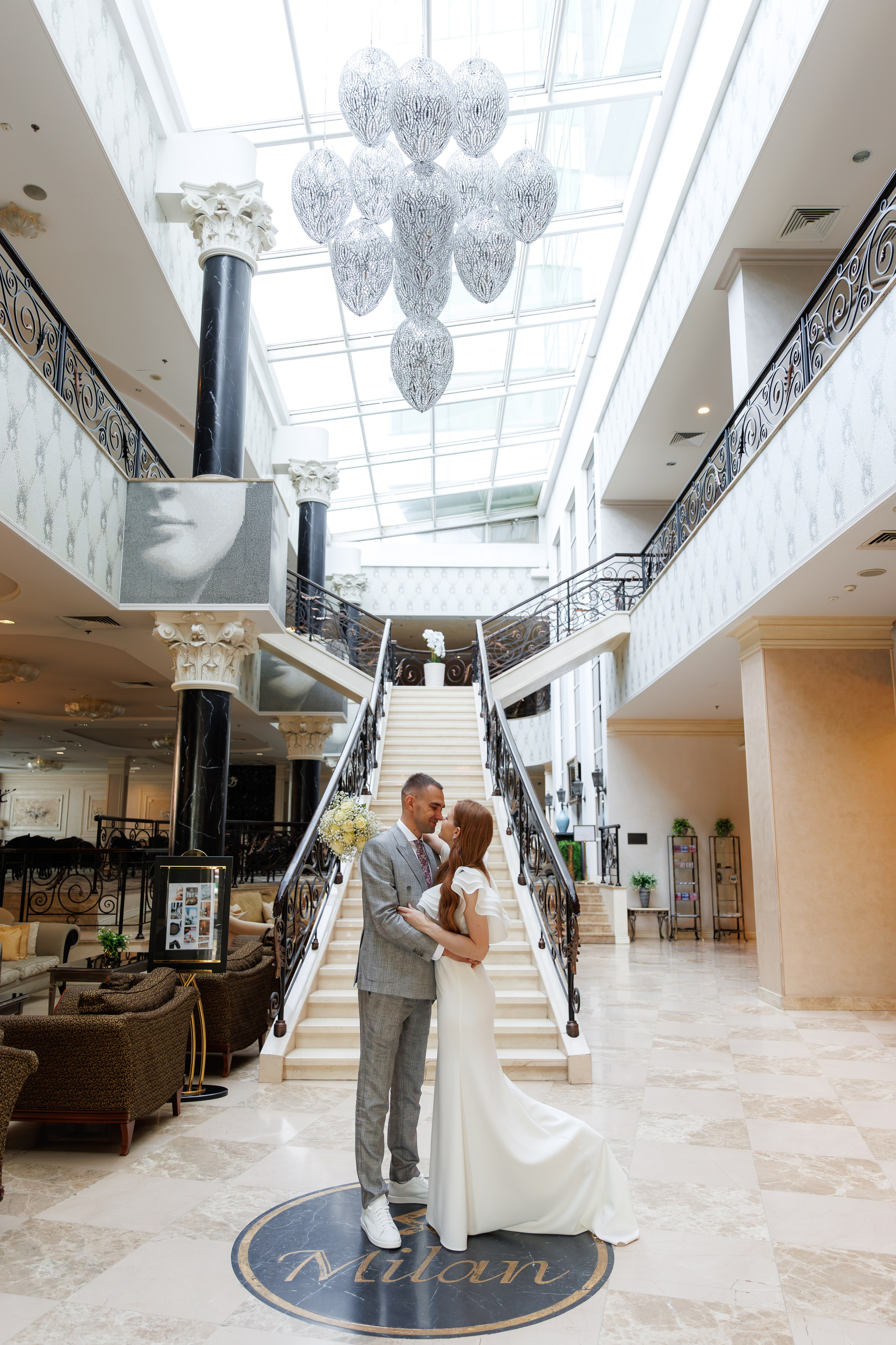 Свадебная фотосессия и сборы в отеле Милан (м. Домодедовская). Свадебный фотограф Москва и МО Сергей Киржаев