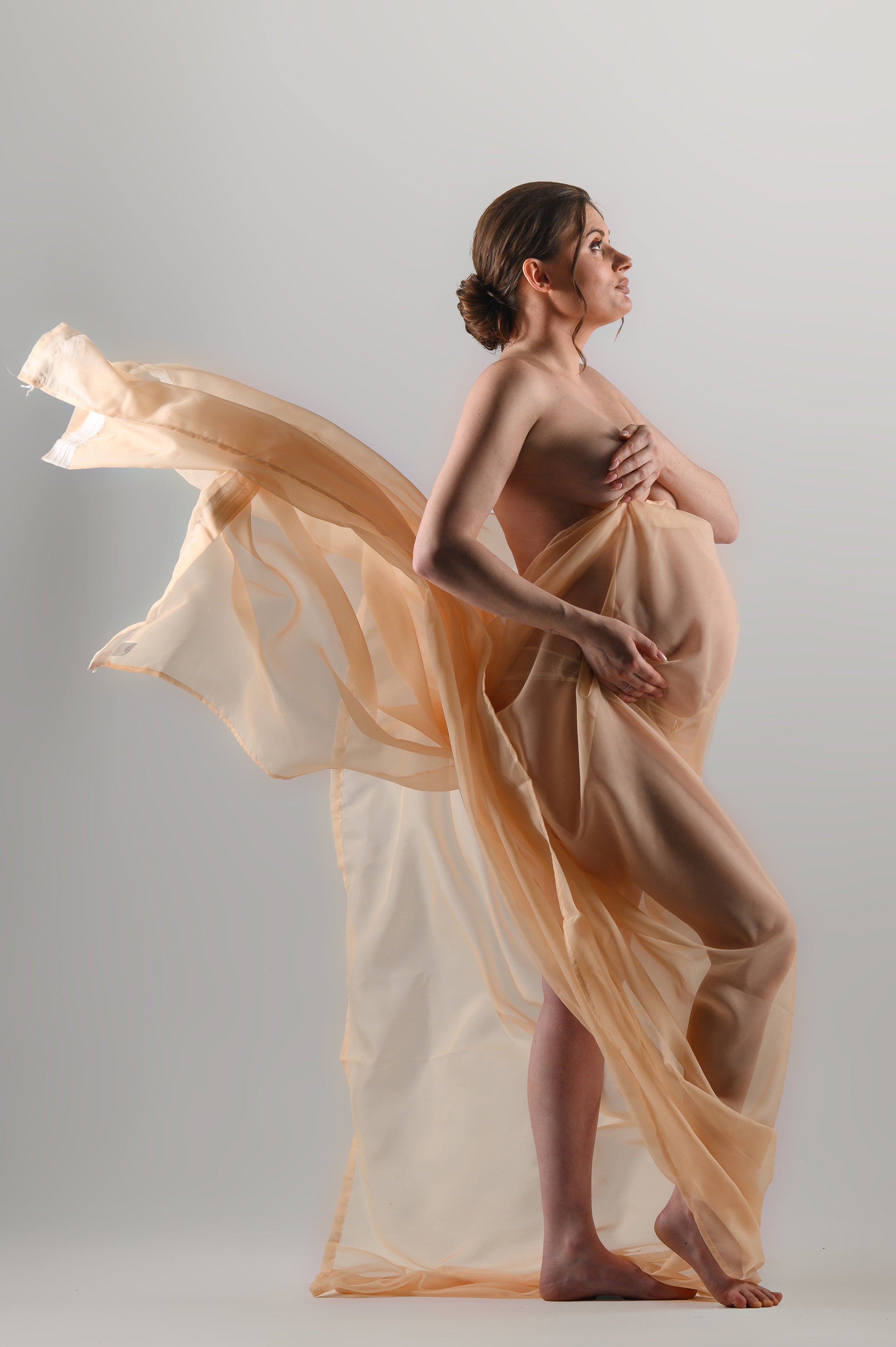 Стильная фотосессия в ожидании ребенка