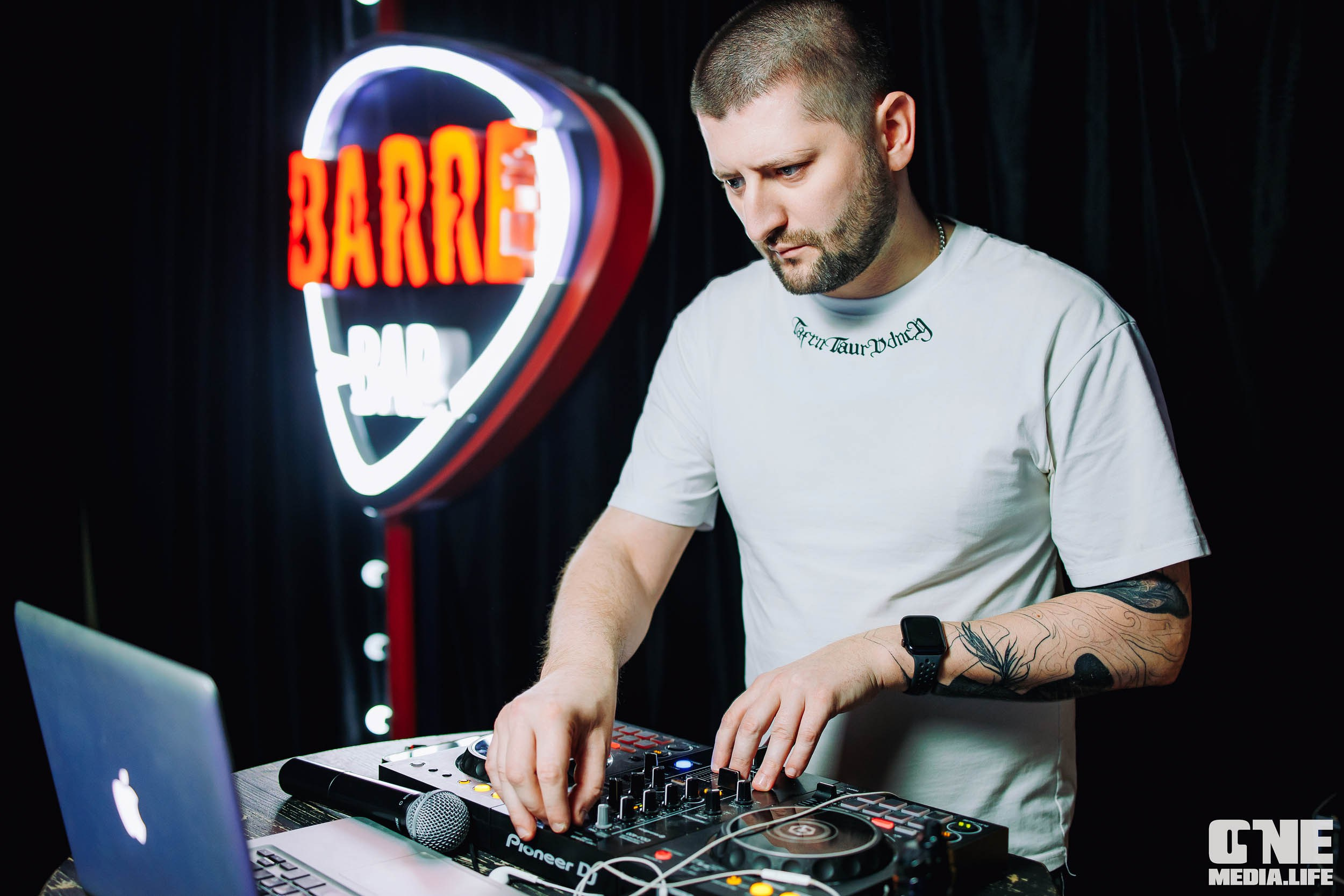 Фотоотчет с вечеринки в Barre. One Media Life: фоторепортажи, фотоотчеты с мероприятий и заведений