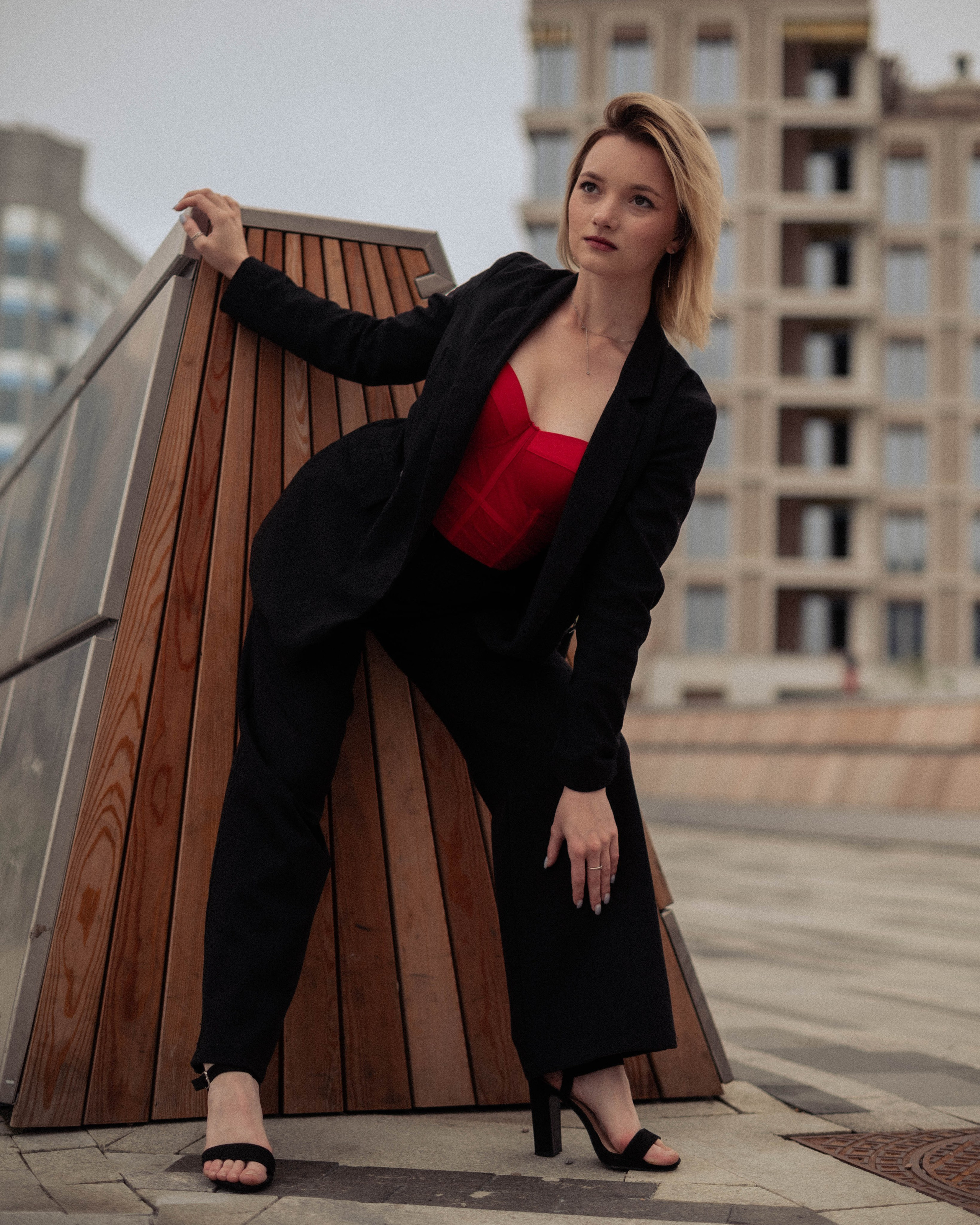 Аня. Женский фотограф. Создатель украшений ручной работы. Модель