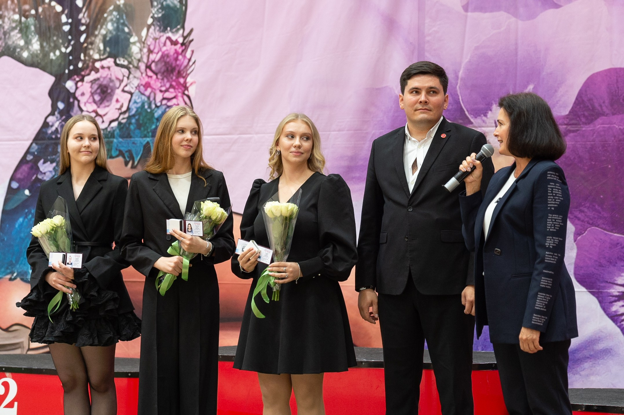 Фотограф Алина Суродеева. ФОТОВИДЕОСПОРТ. Фото видео услуги на соревнованиях по художественной гимнастике. Видеотрансляция соревнований. Москва, ЦФО, ПФО