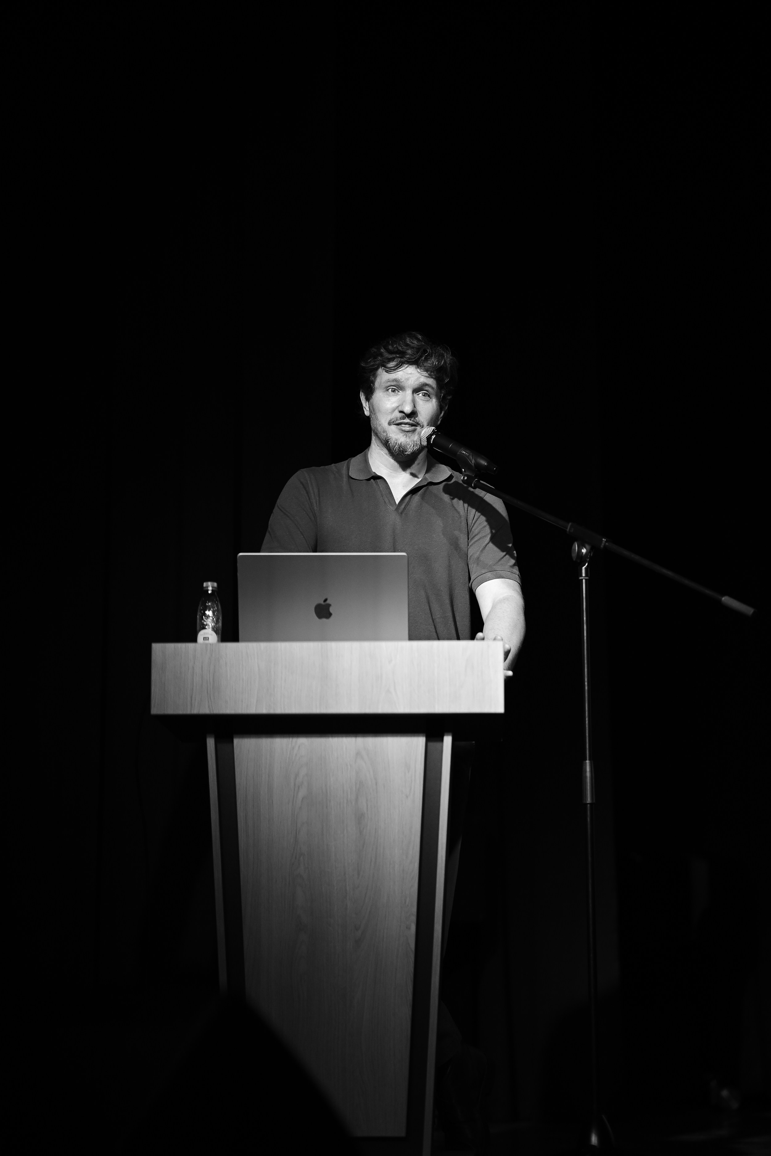 Лекции и выступления проходят на основной сцене Portfolio Party 2025 в Казани