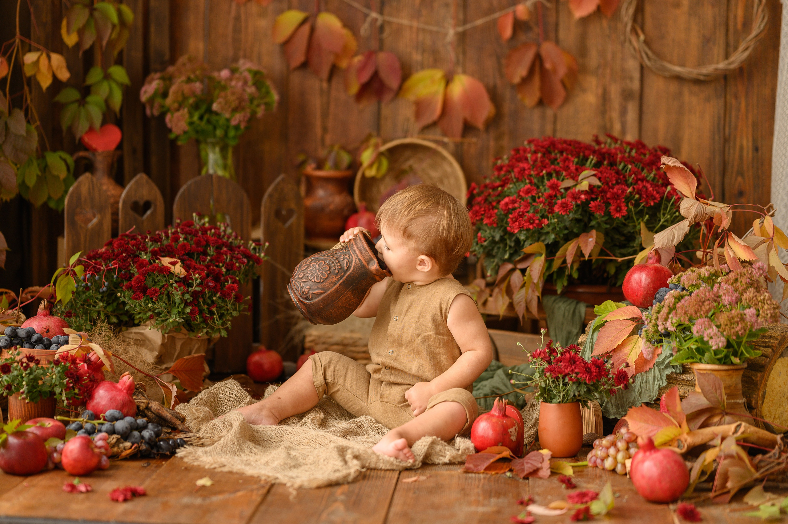 Коля и гранаты-виноград. Детский и семейный фотограф Ирина Гладких