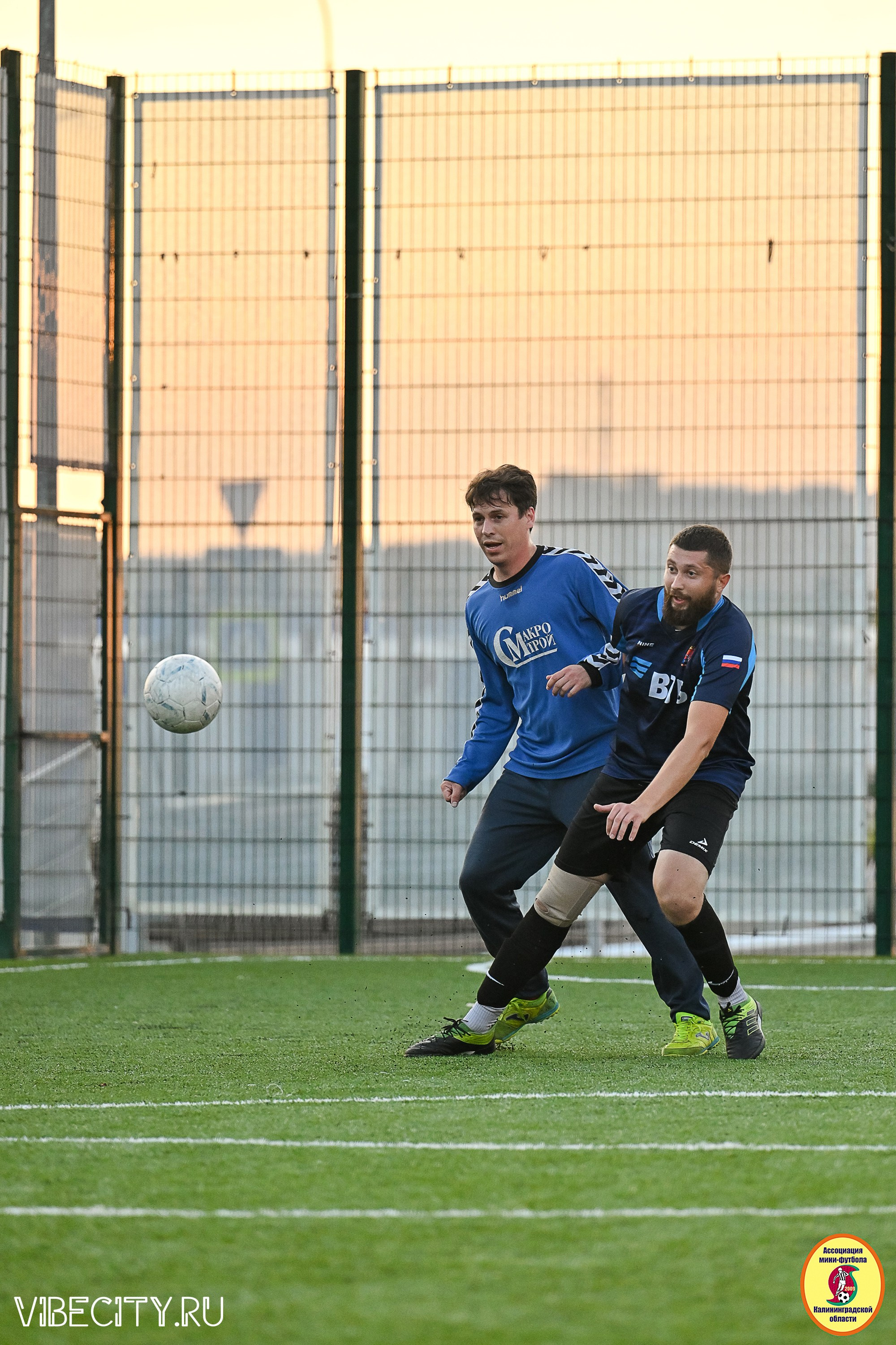 ИГРЫ МИНИ-ФУТБОЛЬНОЙ И КОРПОРАТИВНОЙ ЛИГИ. VIBECITY.RU Вайб Сити Ру Фоторепортажи Фотоотчеты Калининград