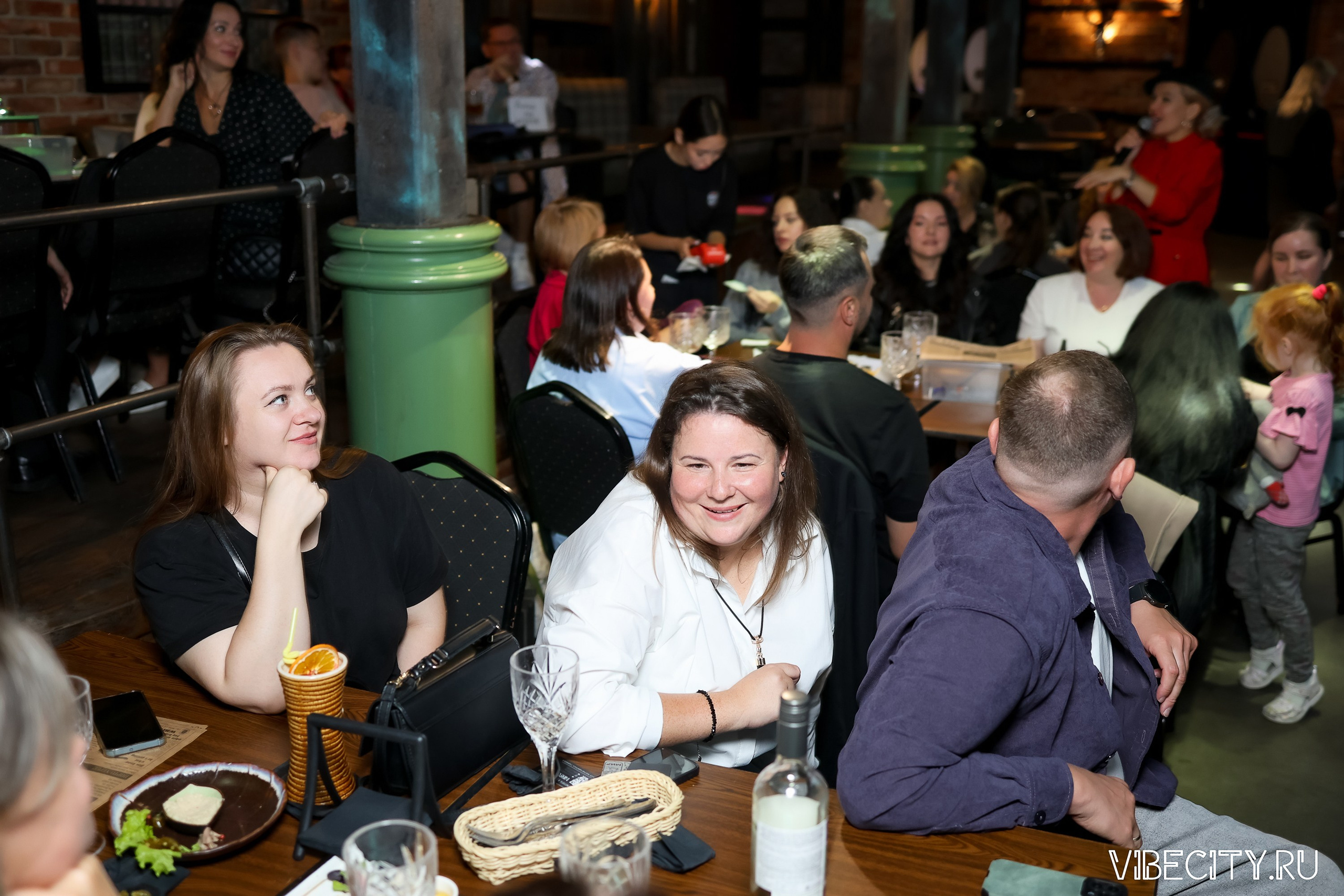 КВИЗ WHOIS. VIBECITY.RU Вайб Сити Ру Фоторепортажи Фотоотчеты Калининград