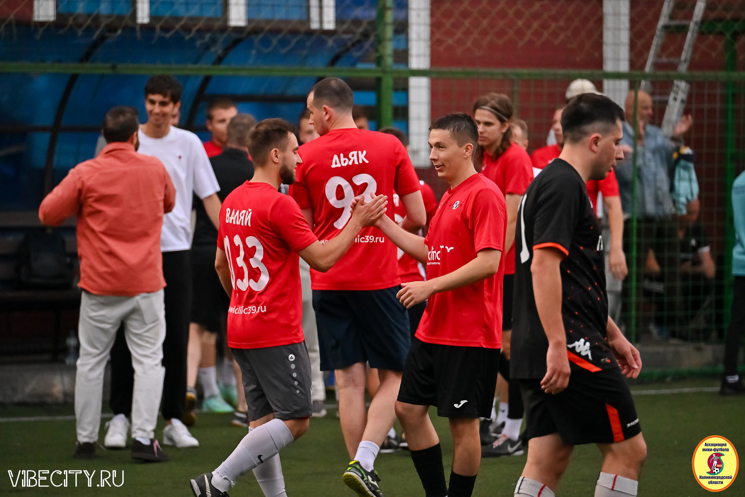 ИГРЫ МИНИ-ФУТБОЛЬНОЙ И КОРПОРАТИВНОЙ ЛИГИ. VIBECITY.RU Вайб Сити Ру Фоторепортажи Фотоотчеты Калининград