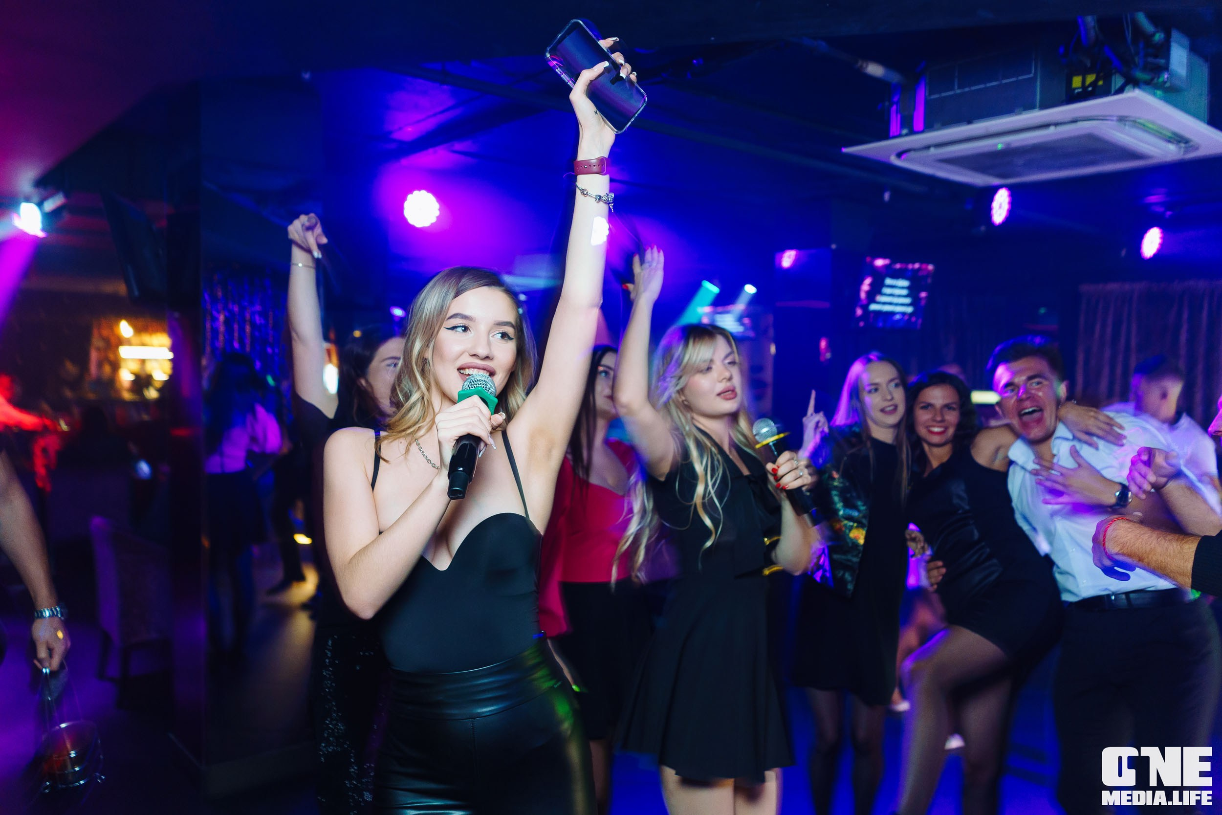 Фоторепортаж из караоке-клуба Эйфория. One Media Life: фоторепортажи, фотоотчеты с мероприятий и заведений
