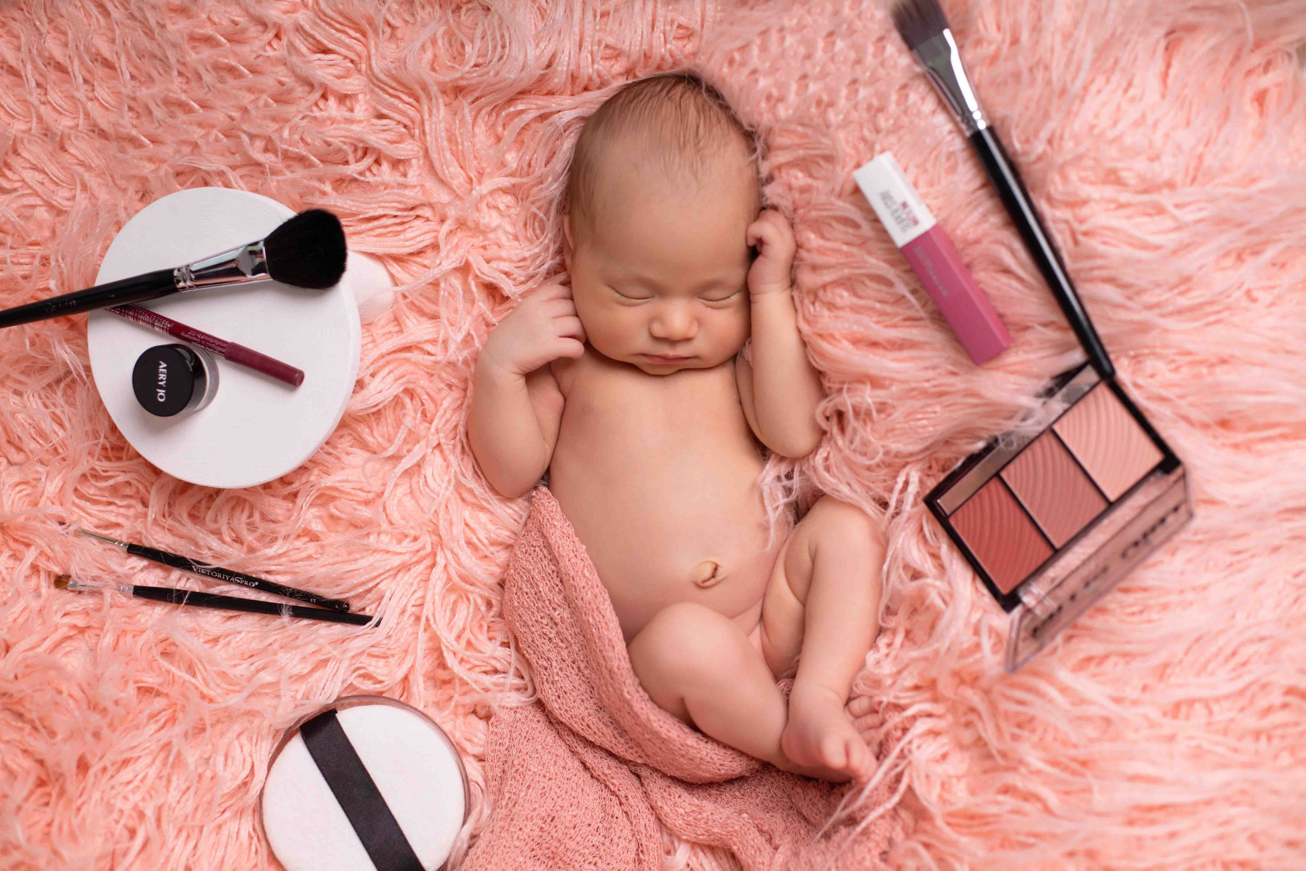 Newborn фотосессия Алматы. Фотосессия для новорожденных Алматы