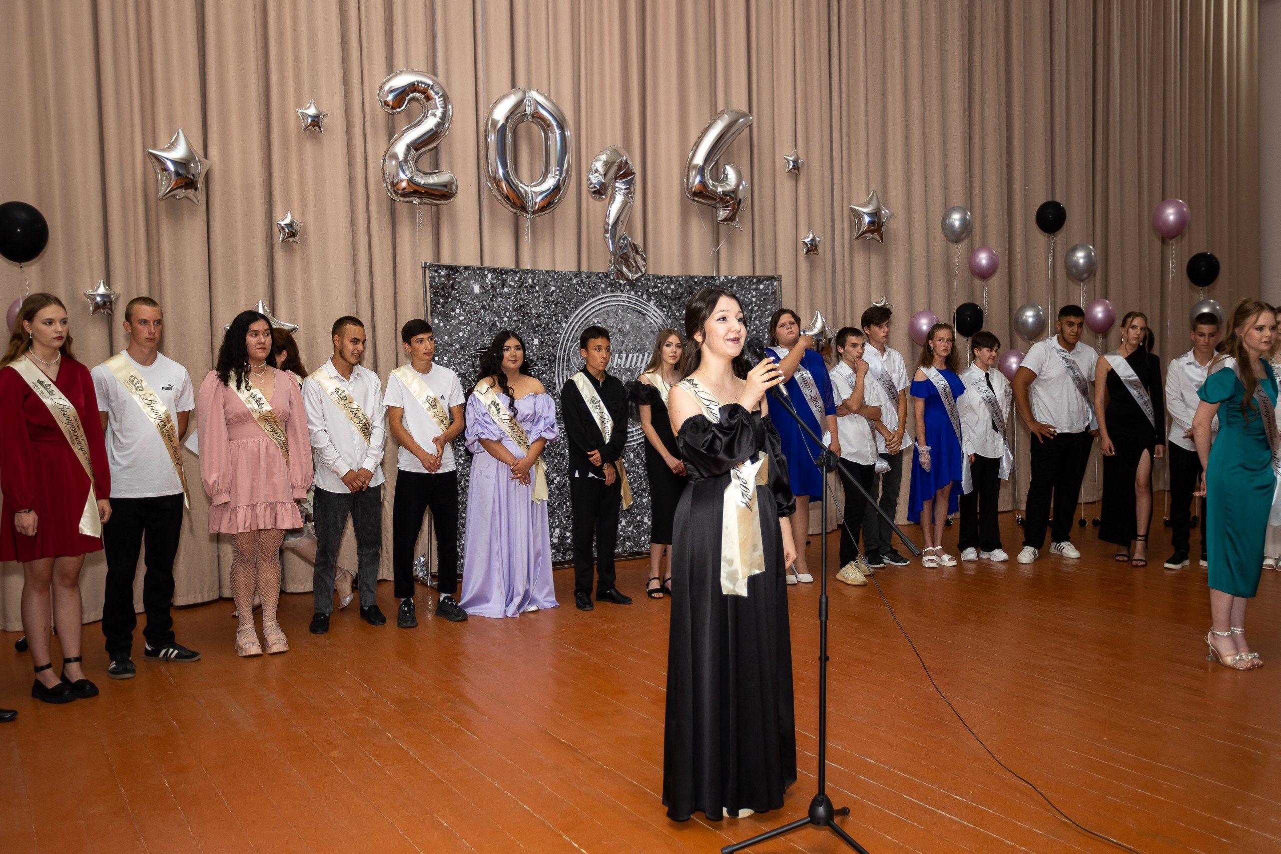 Вручение аттестата 2024 г. Выпускные альбомы Майкоп, Краснодар Елена Золотарева