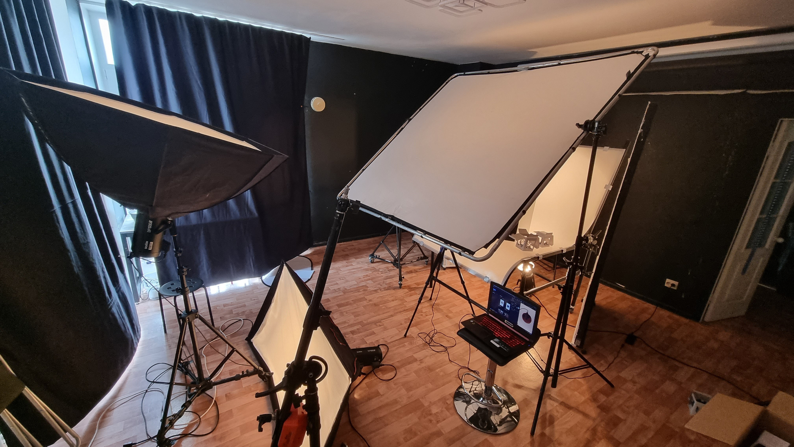 Фотосъёмка изделий на белом,чёрном или цветном фоне в Красноярске: профессиональные услуги фотографа Яковлева Романа. Фотограф Яковлев Роман — Красноярск