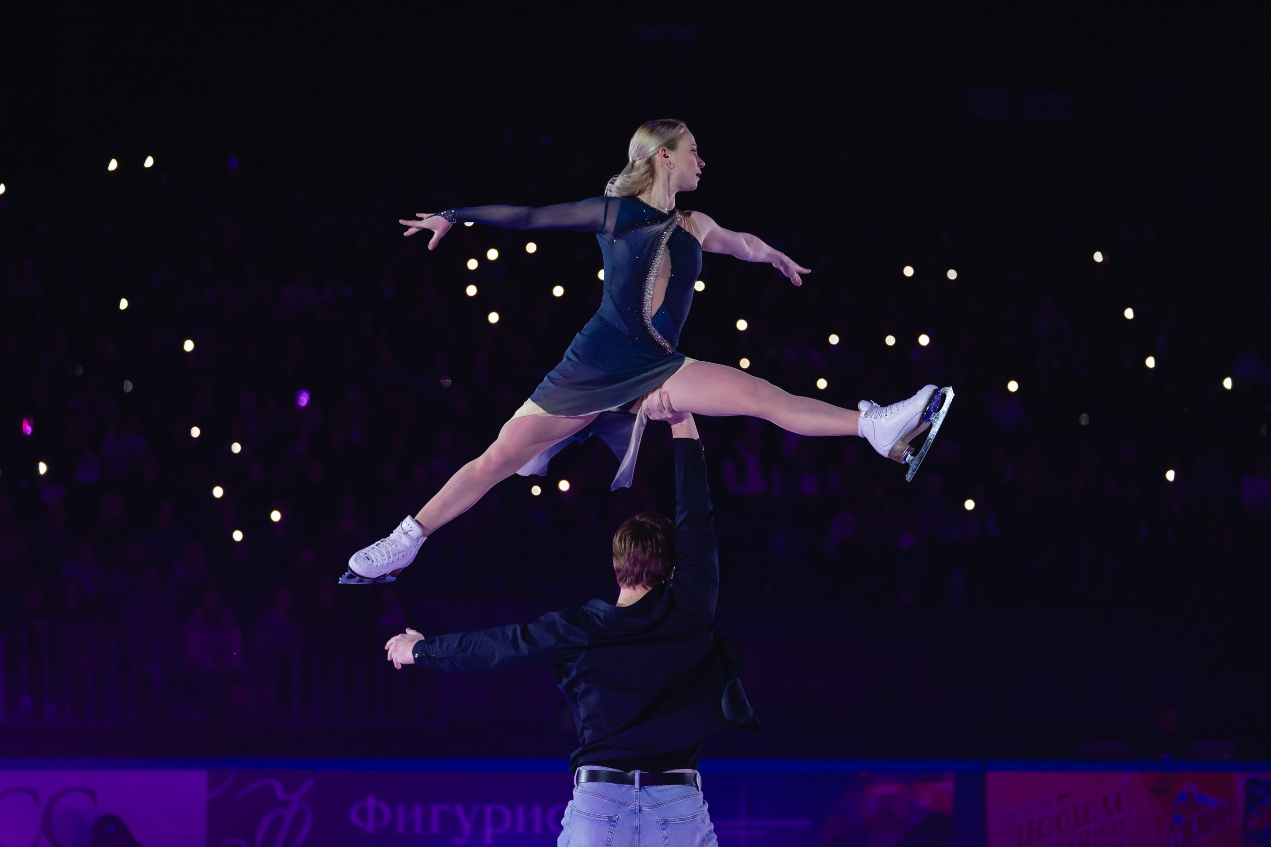 Шоу «Чемпионы на льду» в Новосибирске. Воробьева Ксения — Спортивный и танцевальный фотограф Новосибирск
