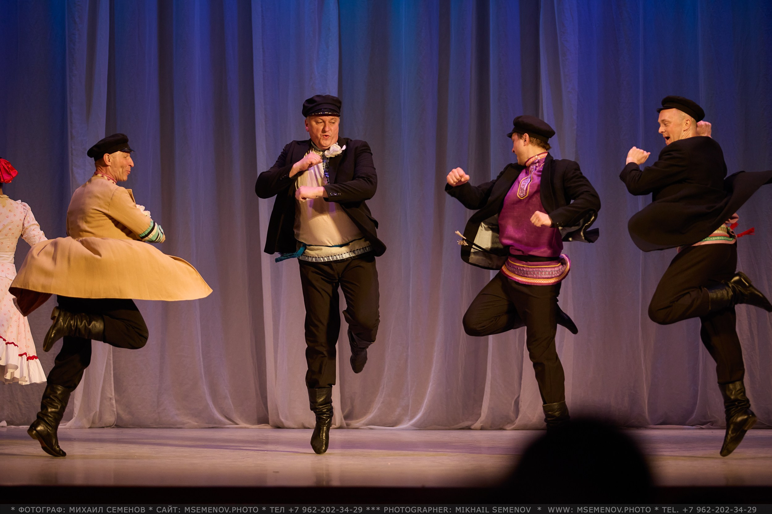 Фоторепортаж с Концерта «Волжанка» и «Задоринка»