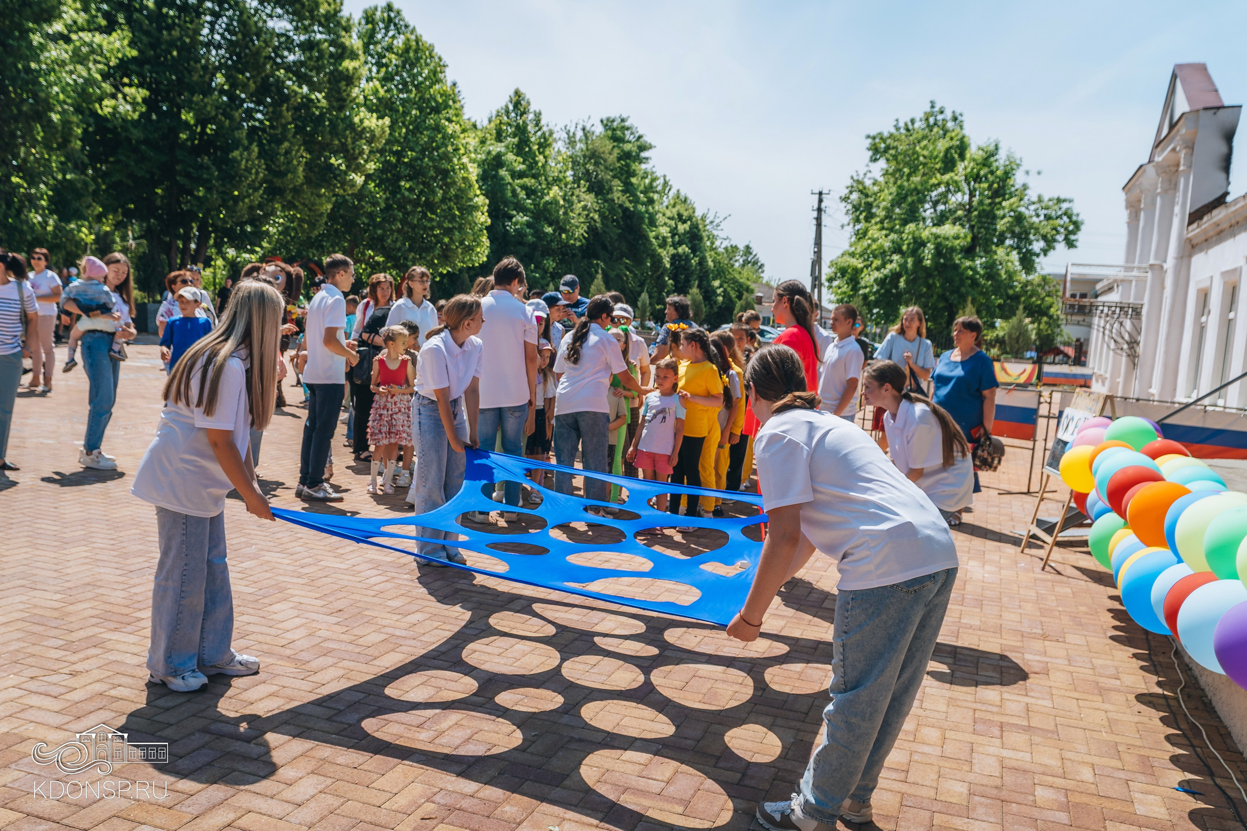 Должны смеяться дети. Новотитаровский Дом культуры