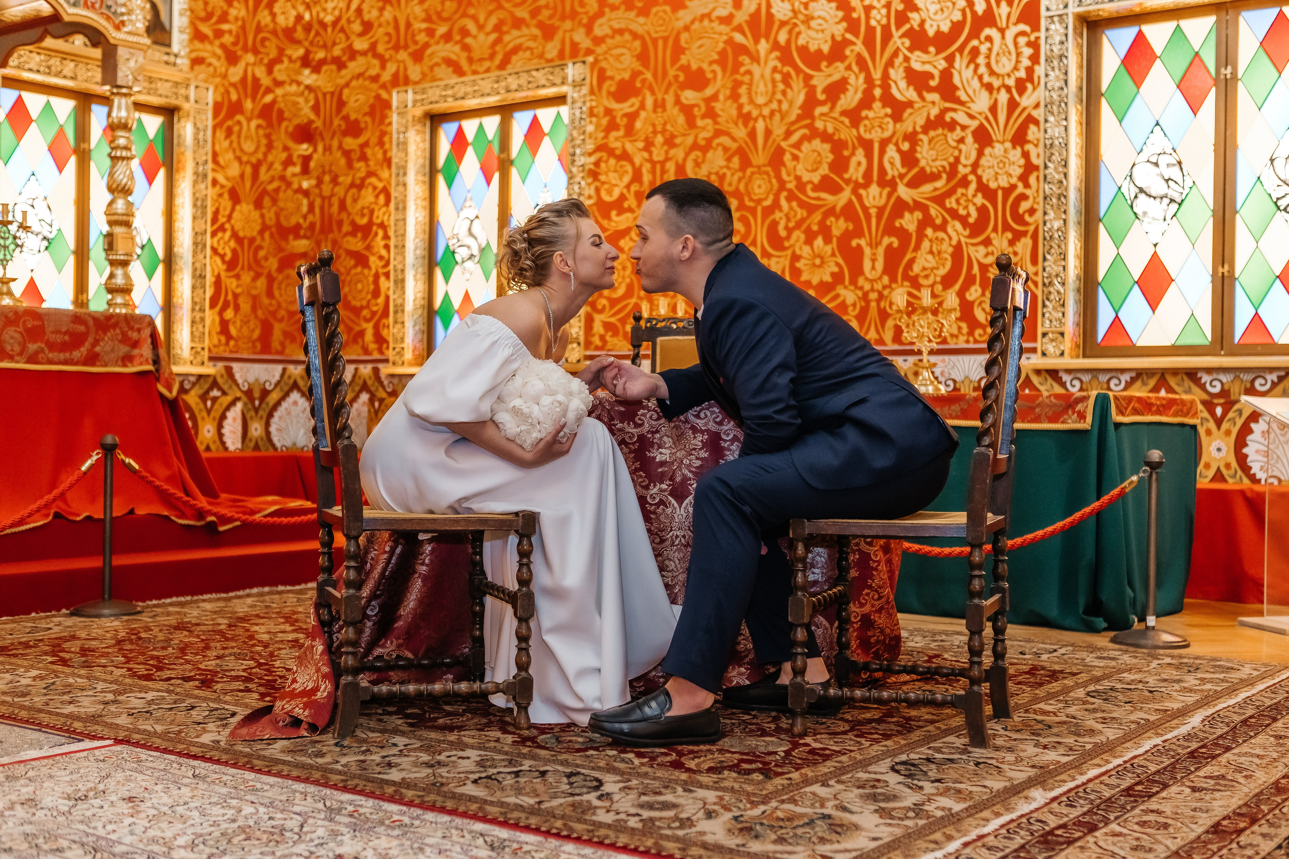 Серия фотографий со свадебной прогулки в заповеднике Коломенское. Свадебный фотограф в Москве