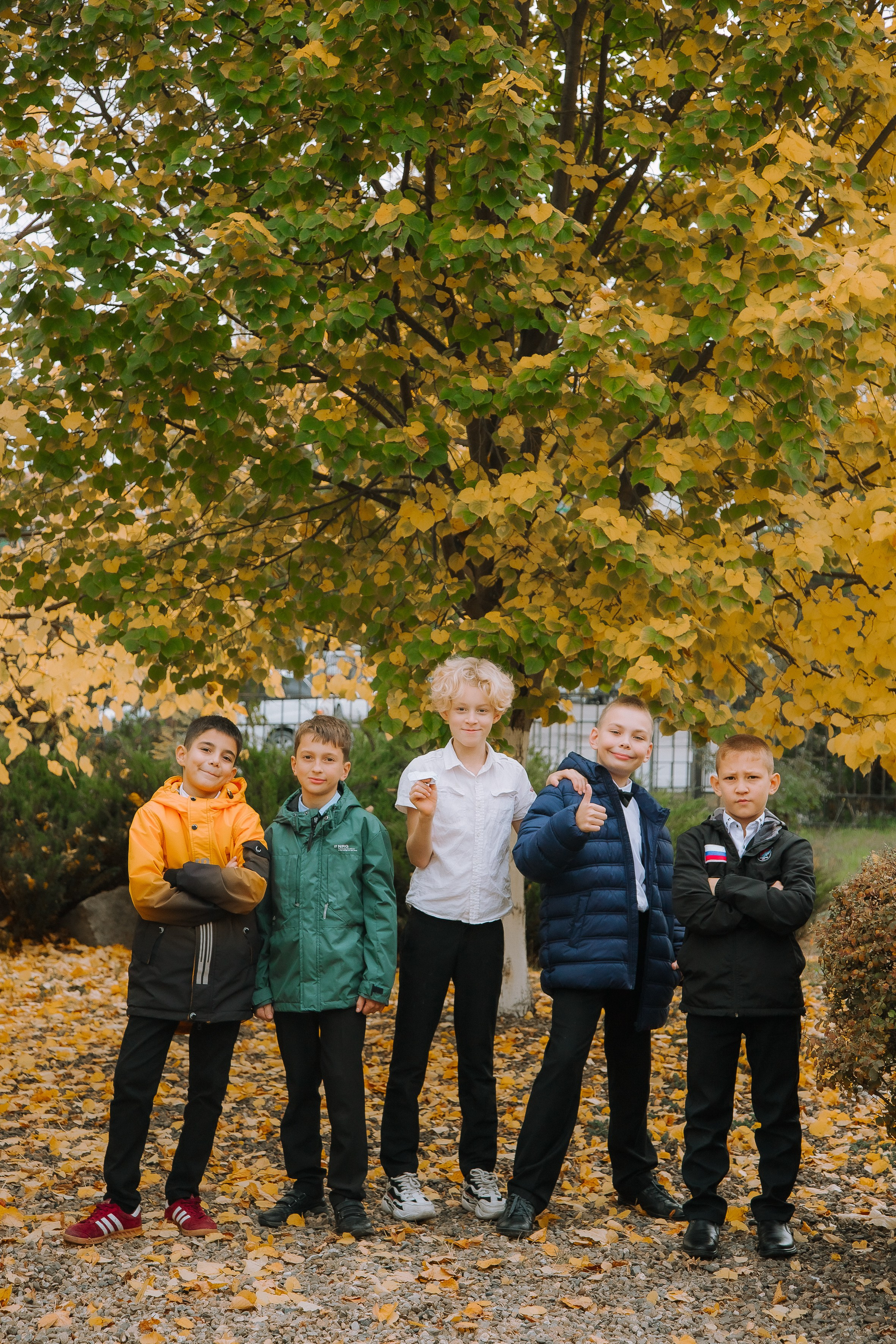 Осенние фото- школьный двор. Выпускные альбомы Натальи Бутко: Новороссийск, Анапа, Геленджик