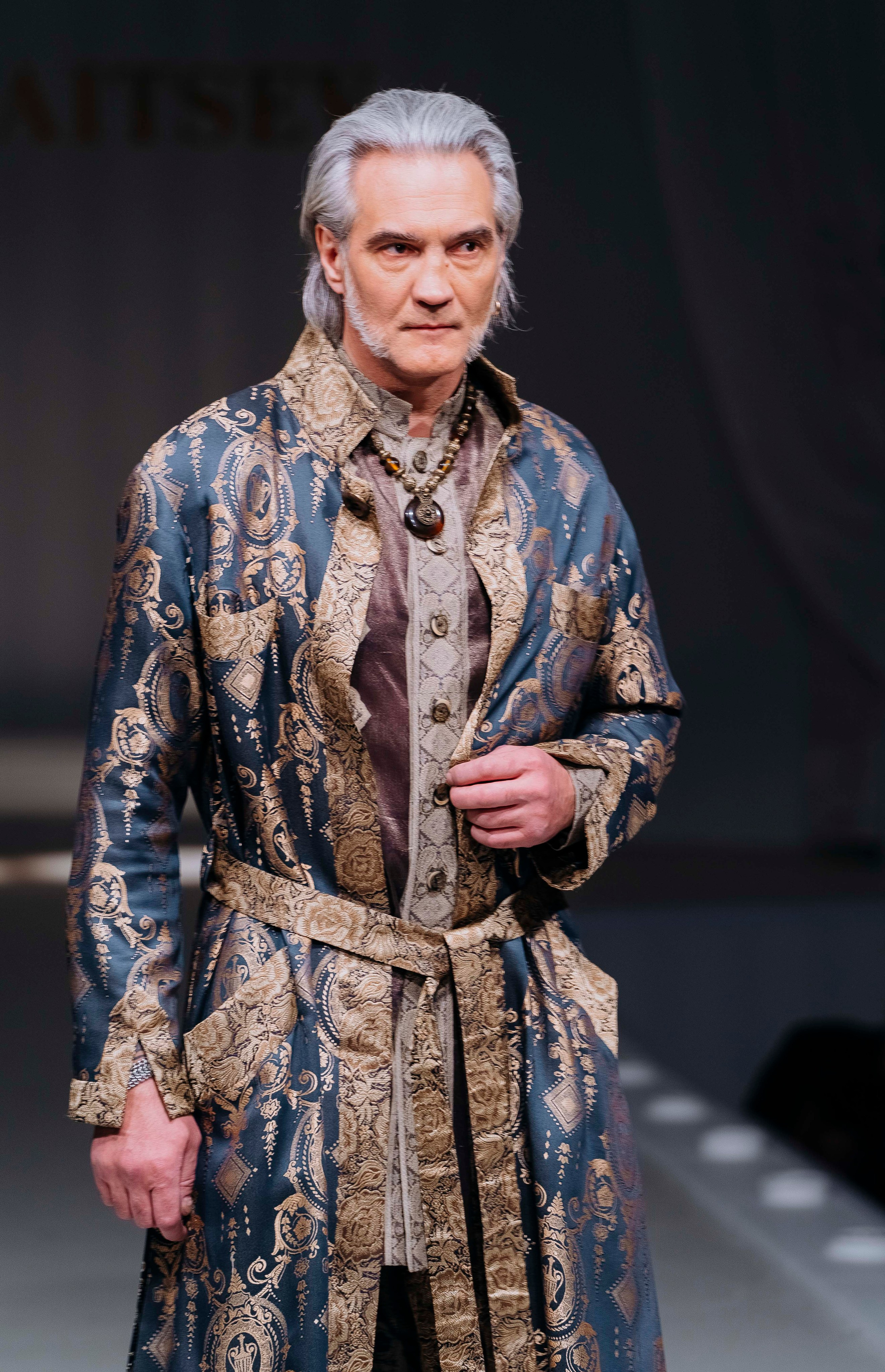 «Краски жизни» Московский Дом Моды Вячеслава Зайцева. Профессиональный портретный фотограф в Москве Владимир Глаголев