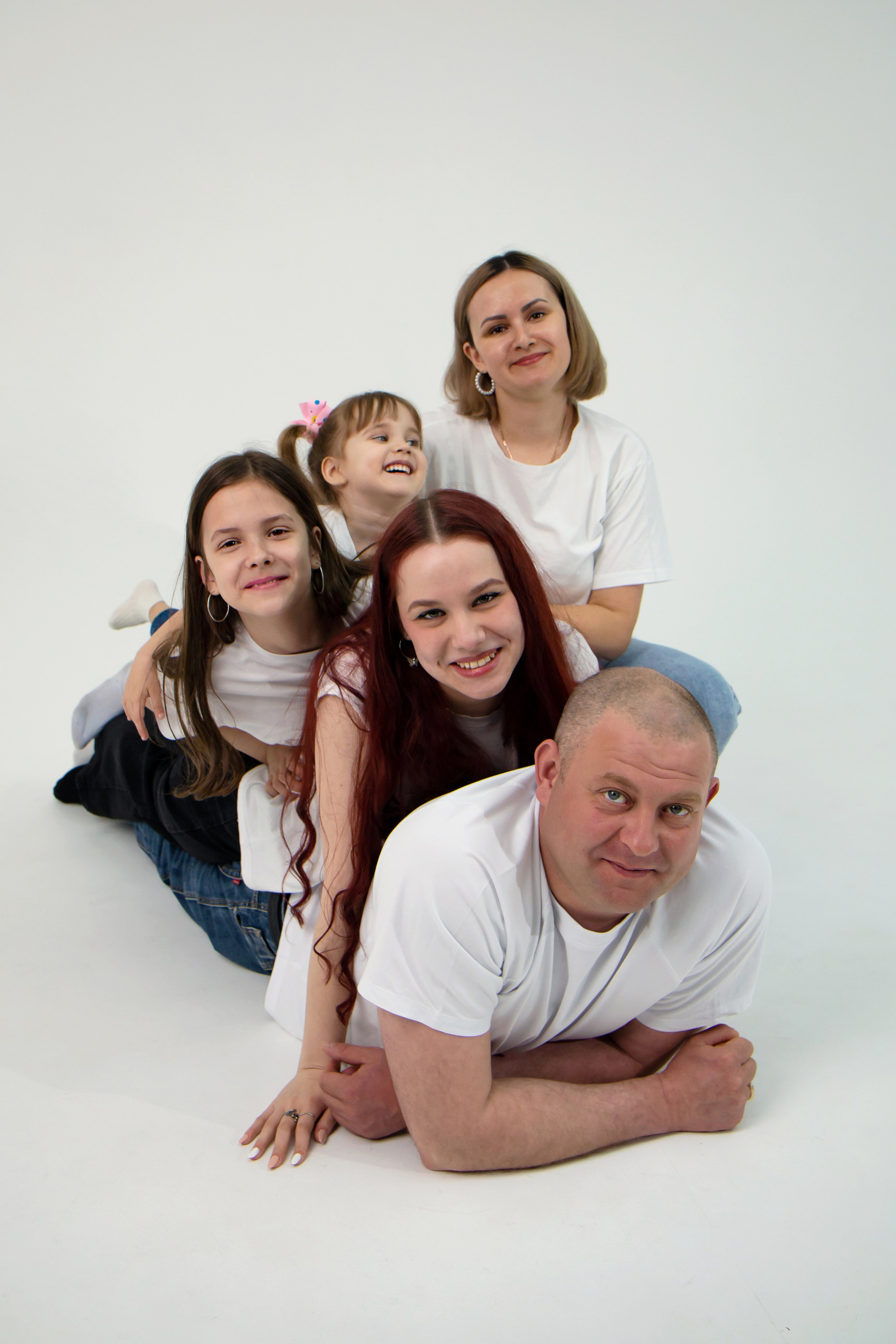 Семейная фотосессия в фотостудии «ОКО» г. Шелехов. Фотограф в Шелехове, лучшие выпускные альбомы в Шелехове