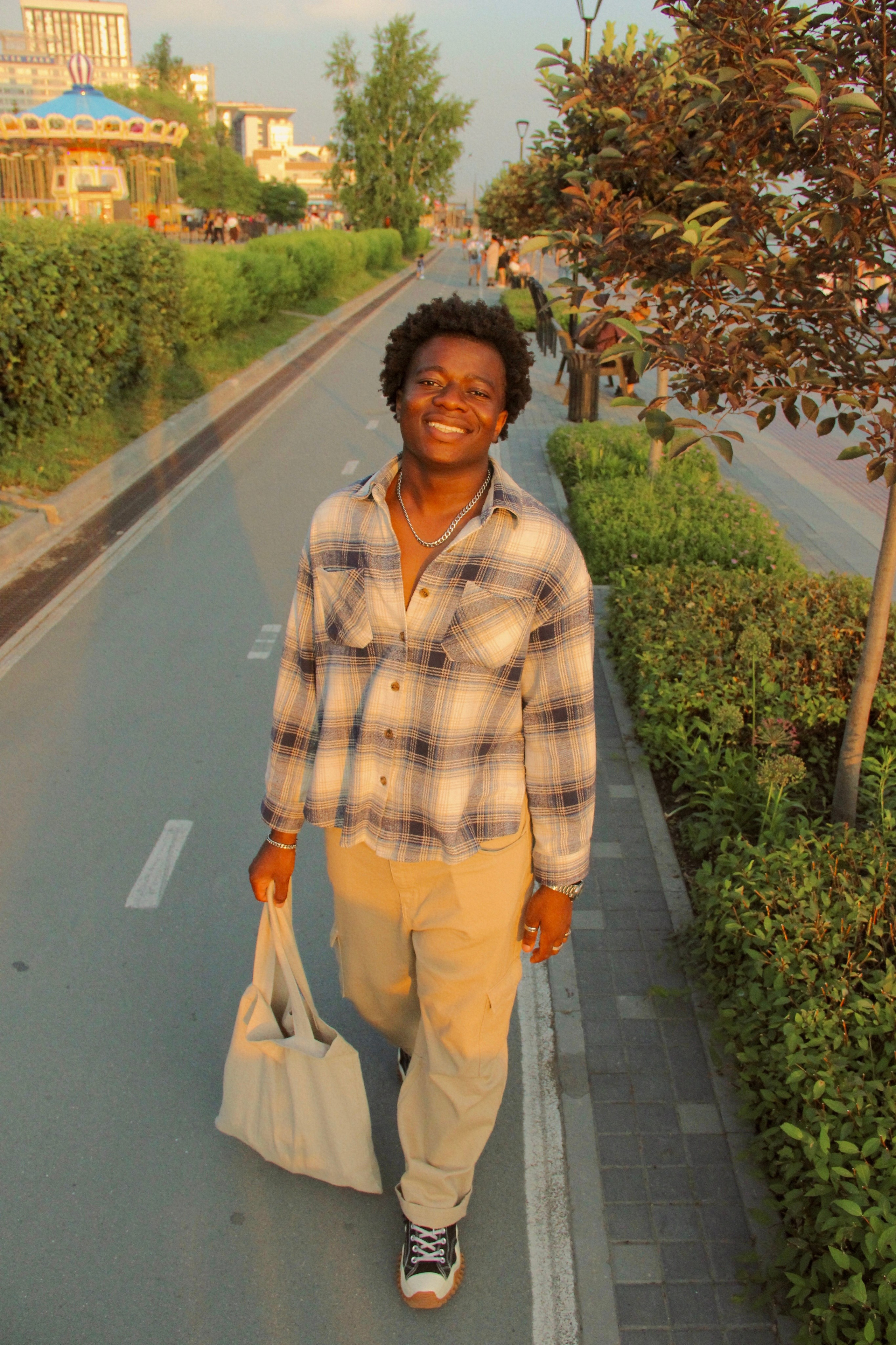 Новосибирск. Коммерческий фотограф для маркетплейсов Wildberries и Ozon в Новосибирске — фото и видео для брендов