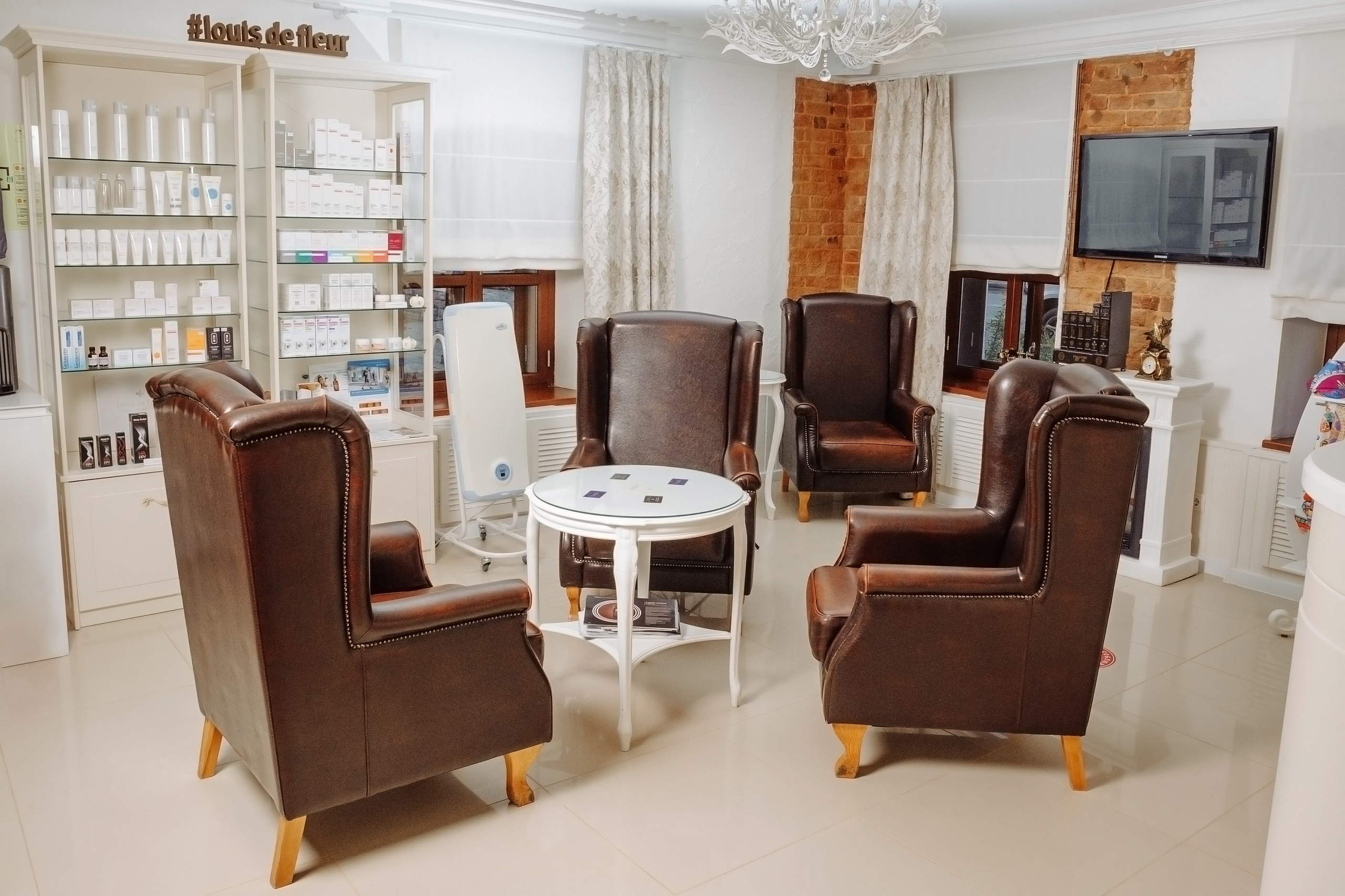 Косметологическая клиника «Луи де Флер». Фотограф в Екатеринбурге Артём Зайнетдинов