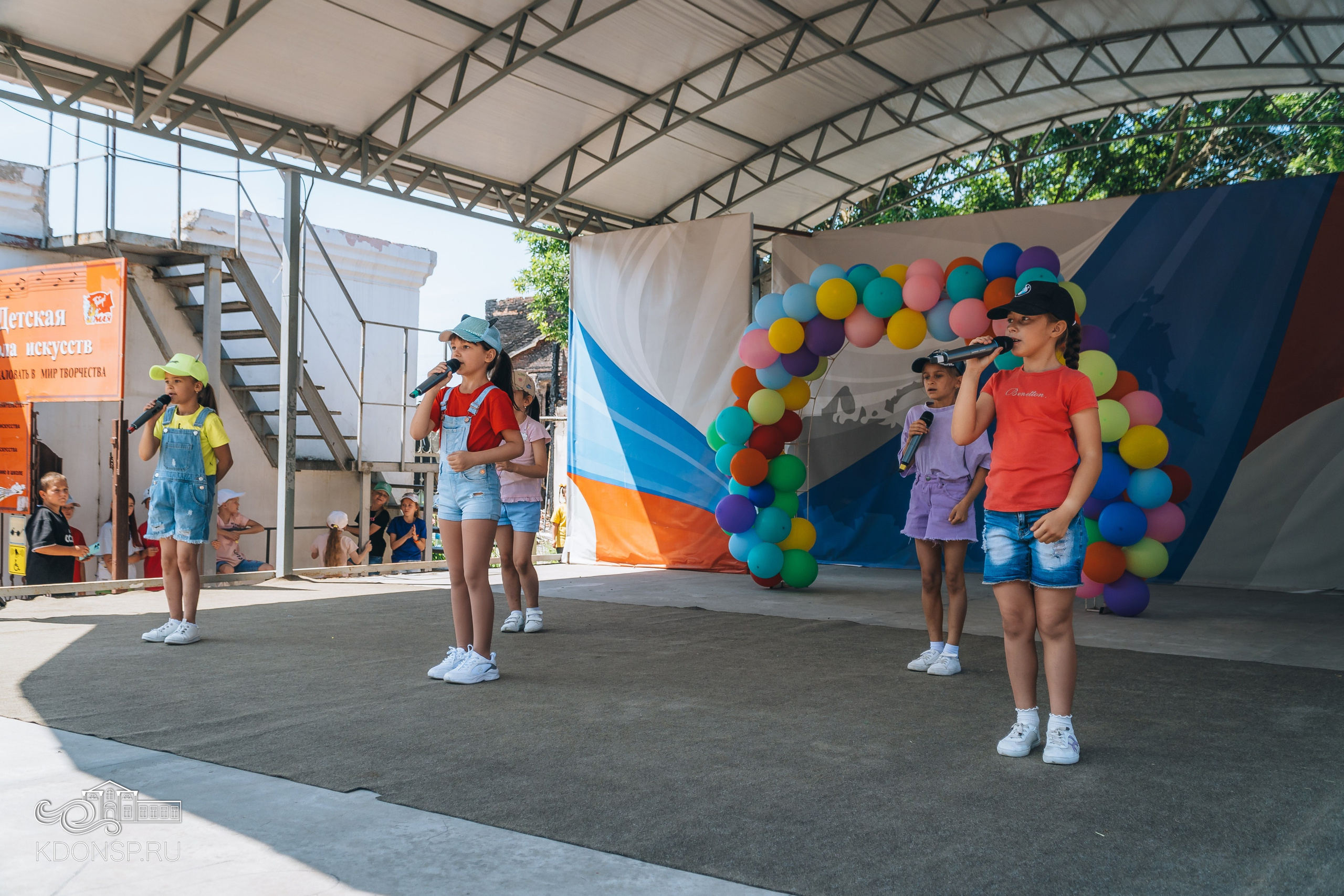 Должны смеяться дети. Новотитаровский Дом культуры