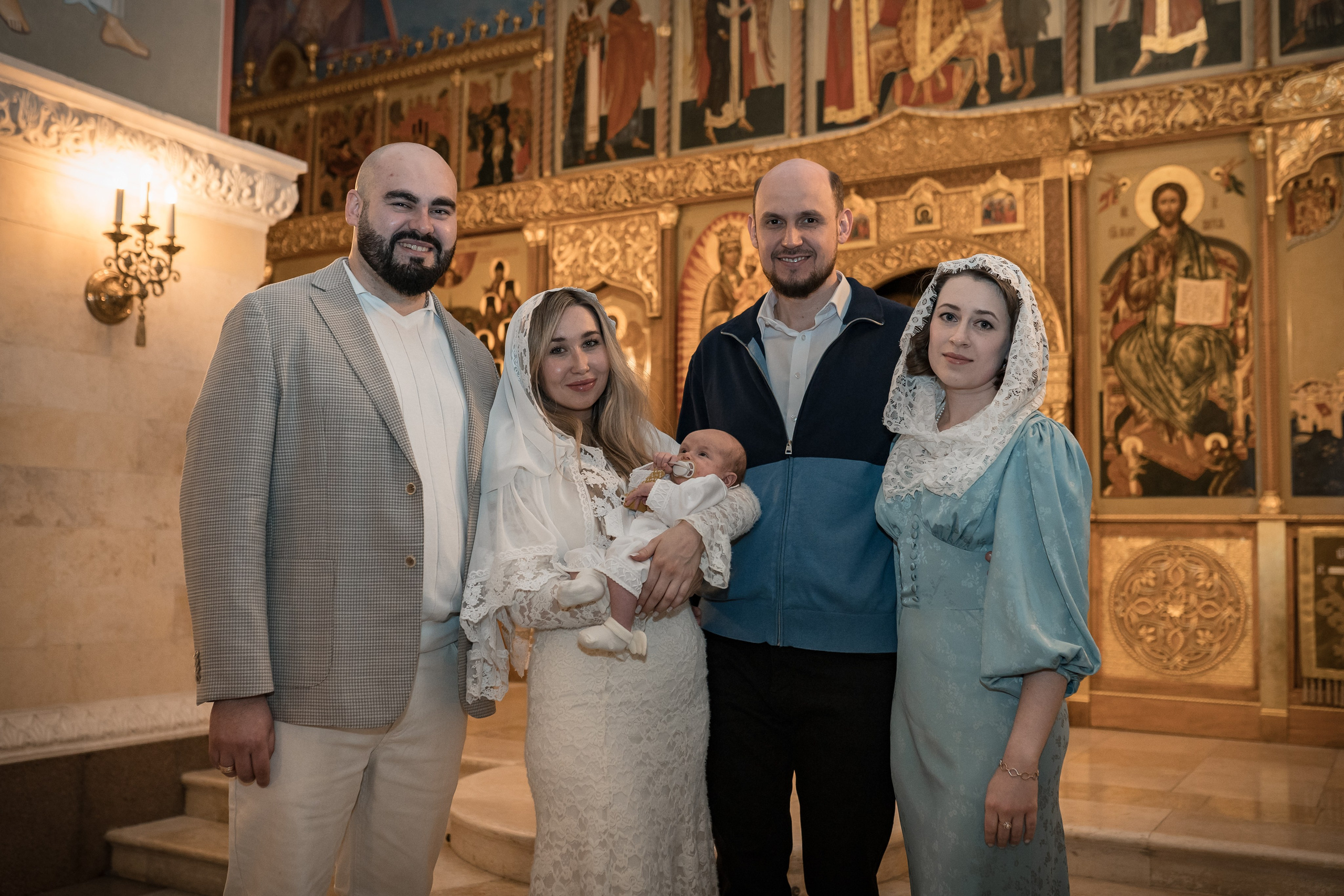 Крещение в Храме Христа Спасителя. Фотограф Крещения и Венчания в Москве