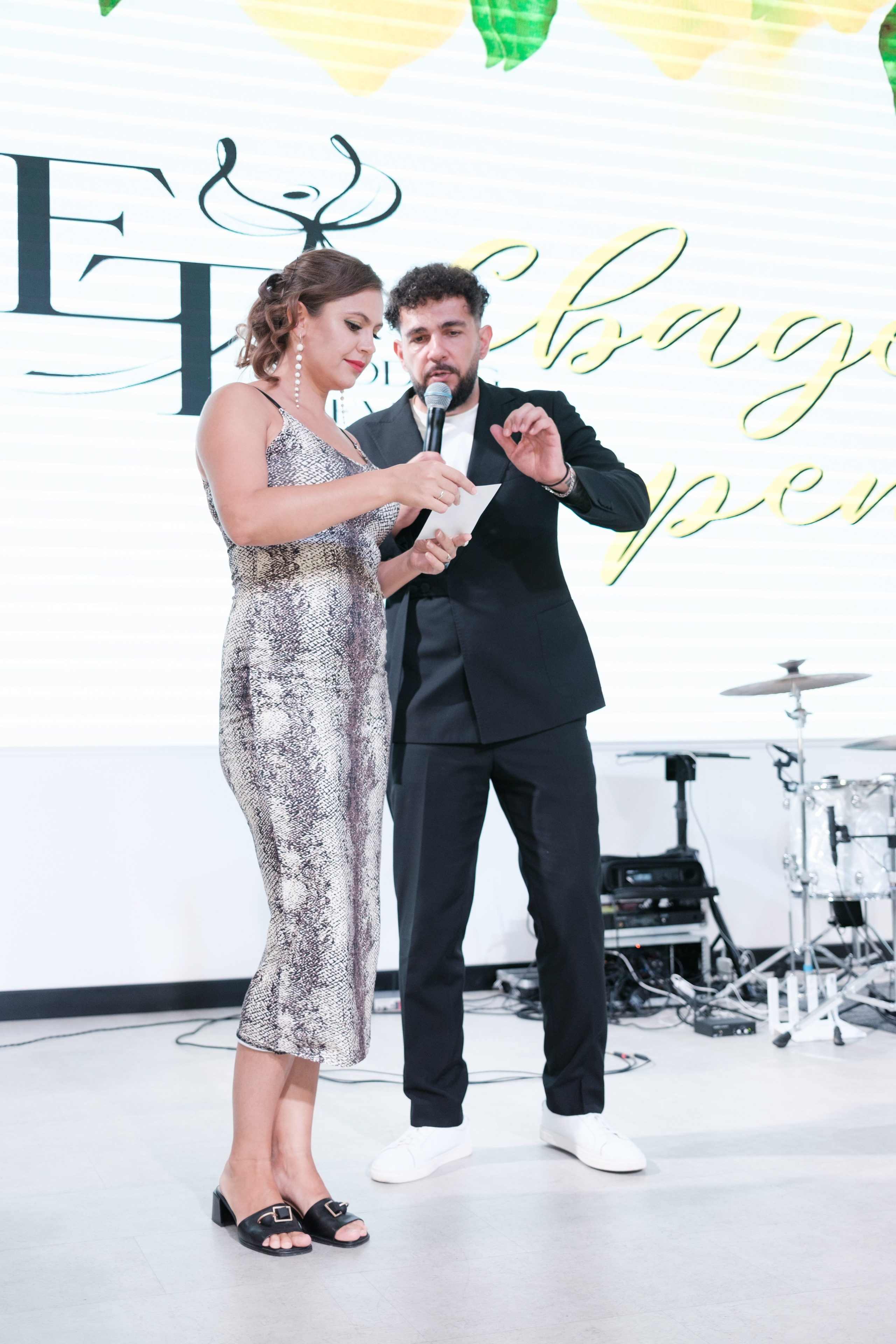 Выставка «Свадебный переполох» Краснодар. Свадебный и репортажной фотограф Денис Ожигин в Краснодаре и Краснодарском крае